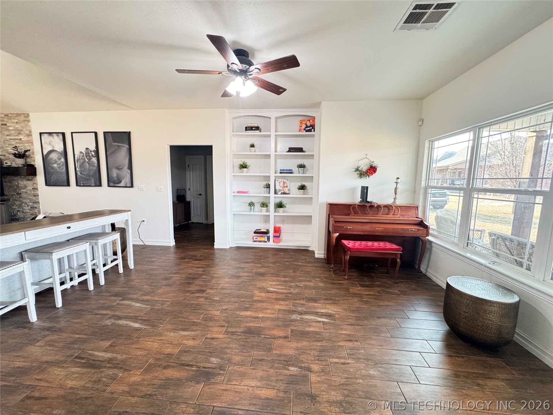 2071 E 53rd Property Photo 4