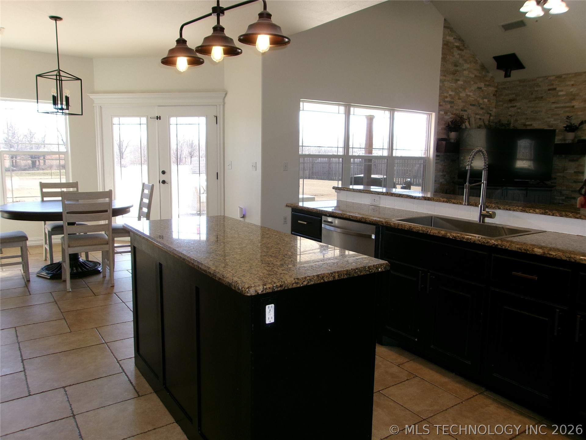 2071 E 53rd Property Photo 9