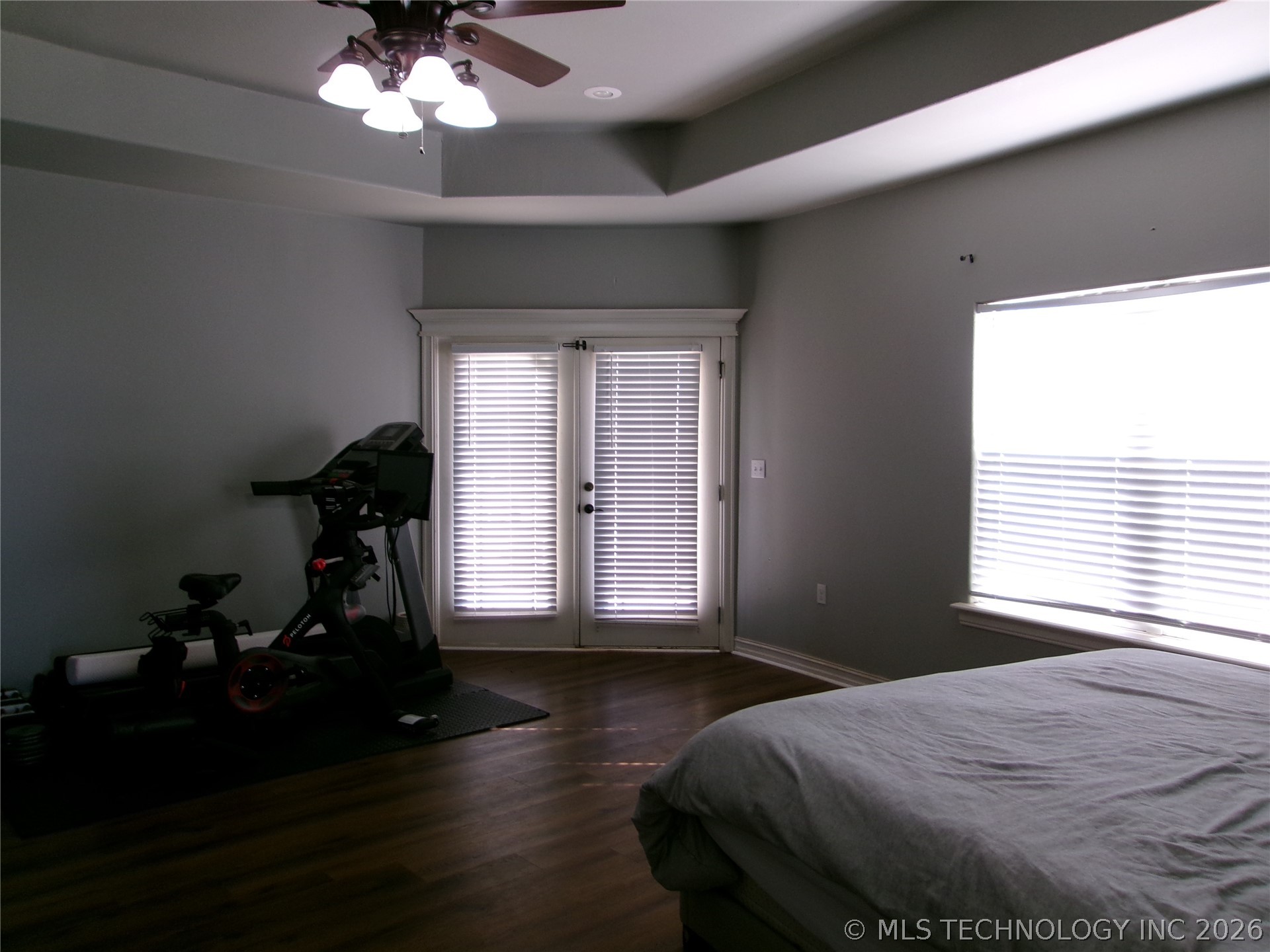 2071 E 53rd Property Photo 14