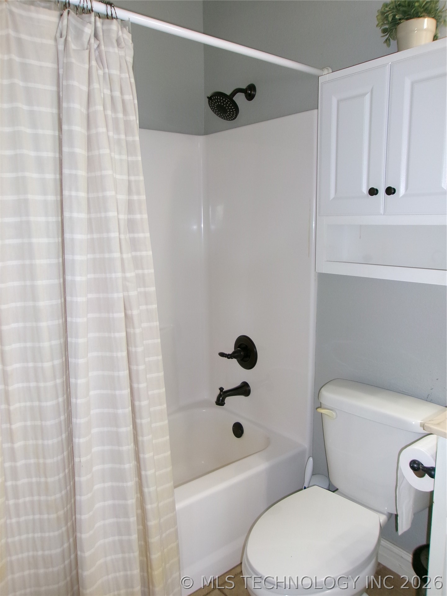 2071 E 53rd Property Photo 33