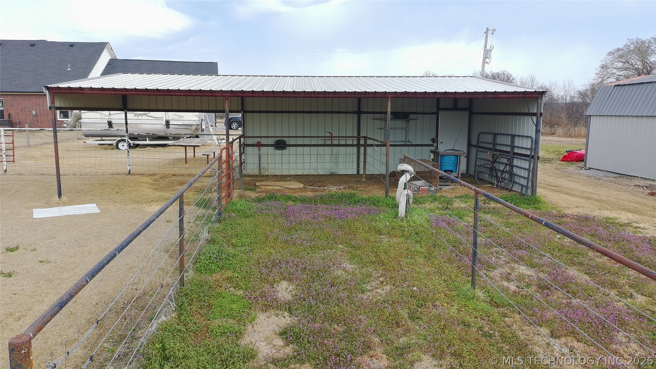 2071 E 53rd Property Photo 44