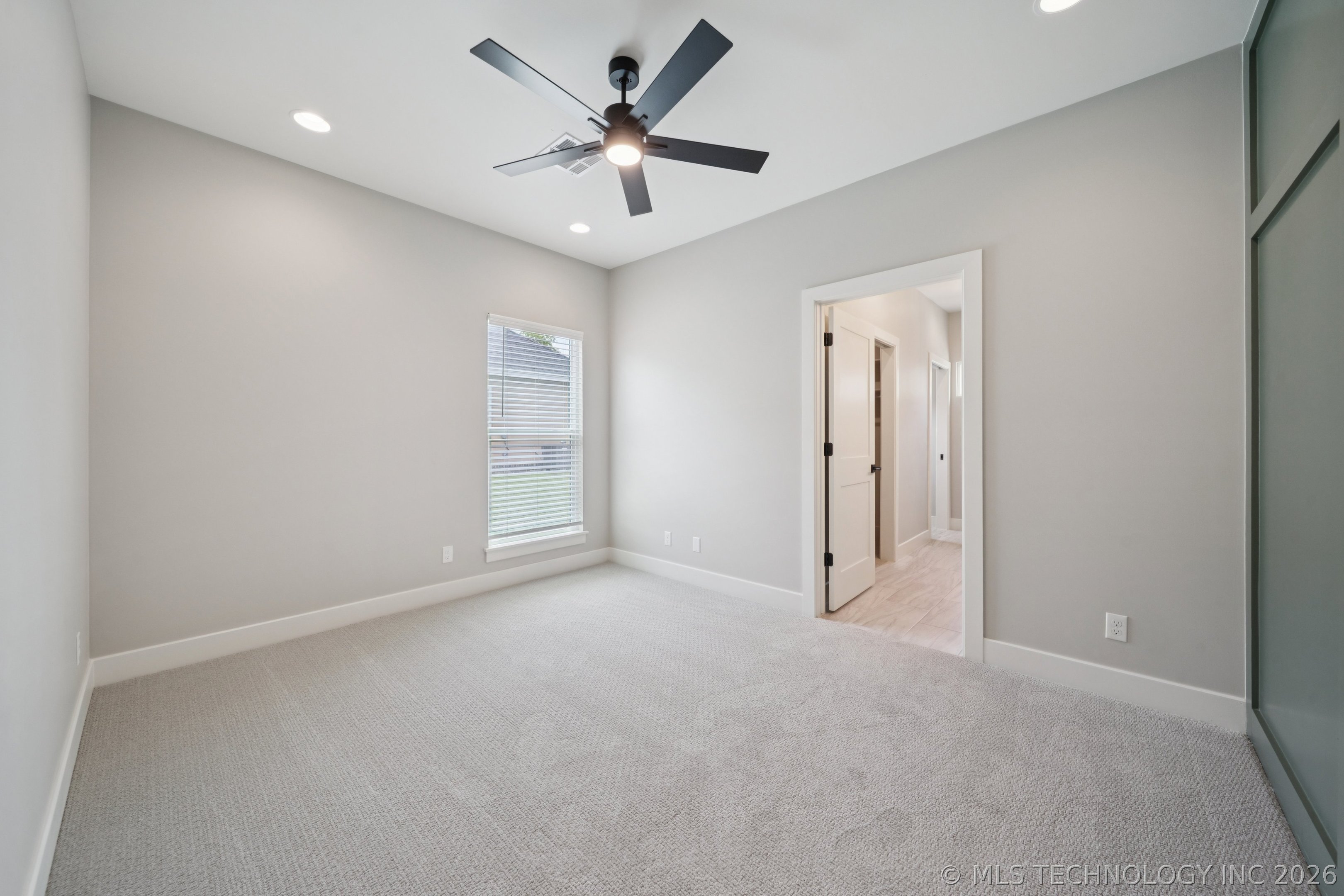 210 S Bluff Street B Property Photo 12