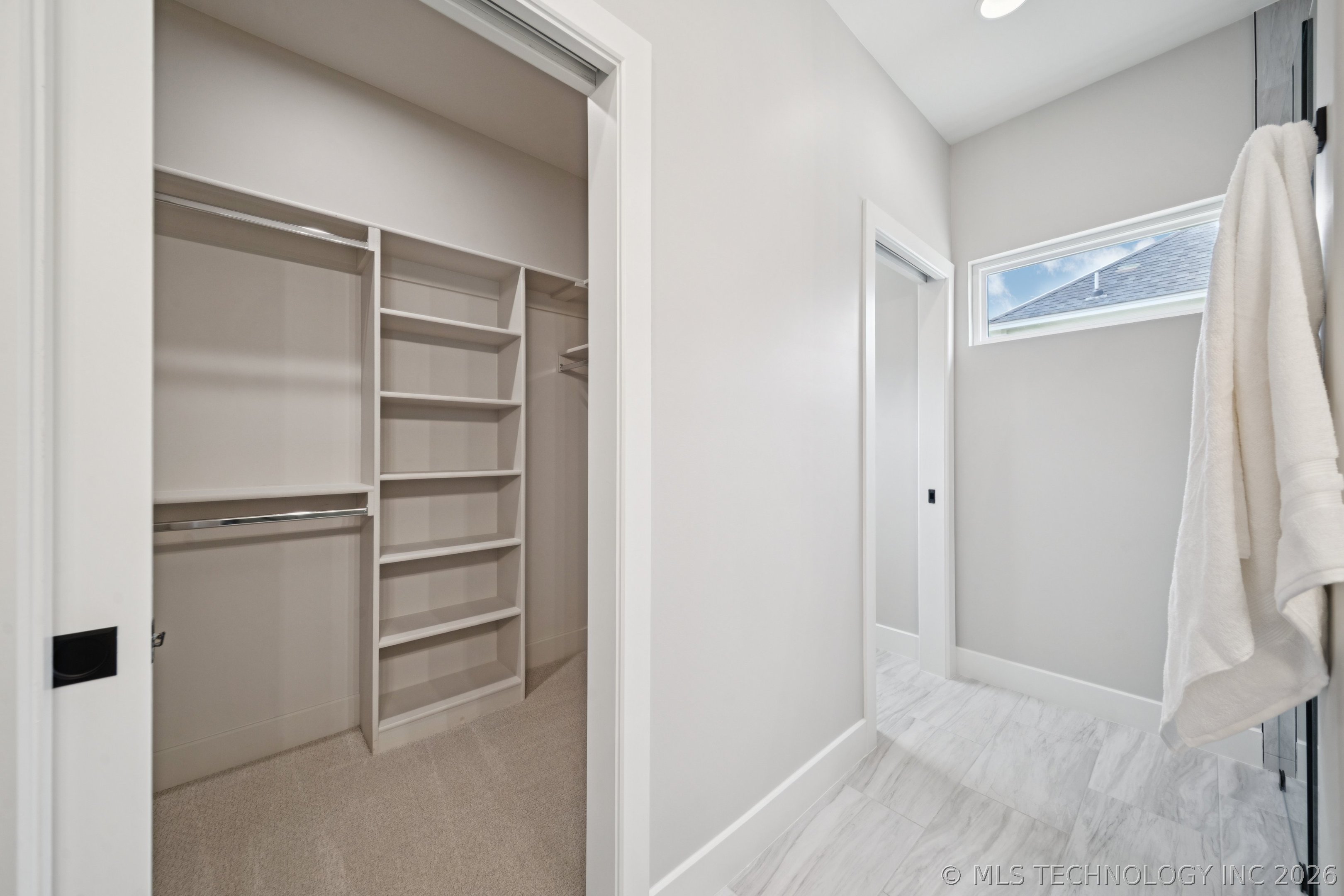210 S Bluff Street B Property Photo 15