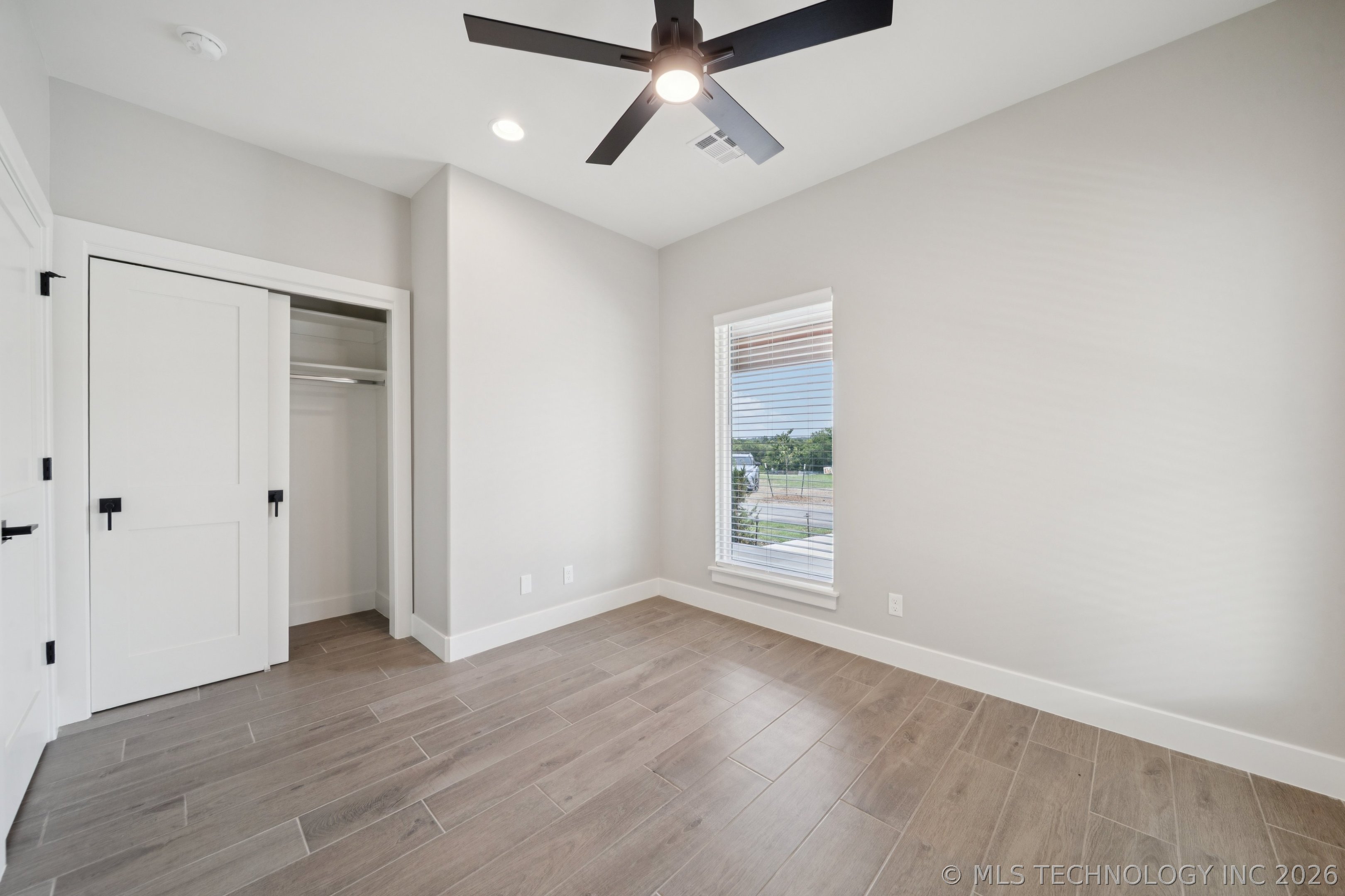 210 S Bluff Street B Property Photo 18