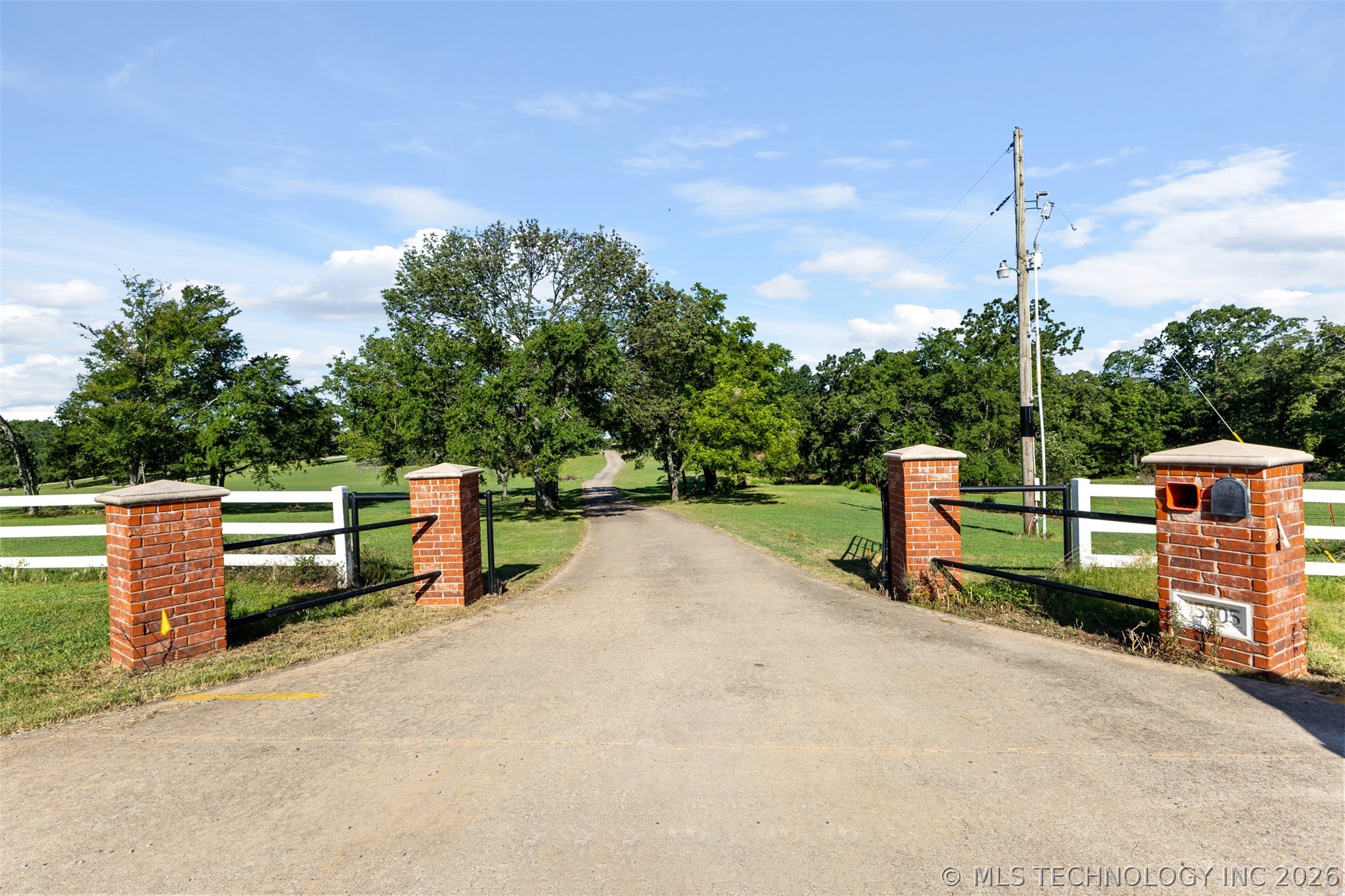 15505 County Road 3580 Property Photo 4