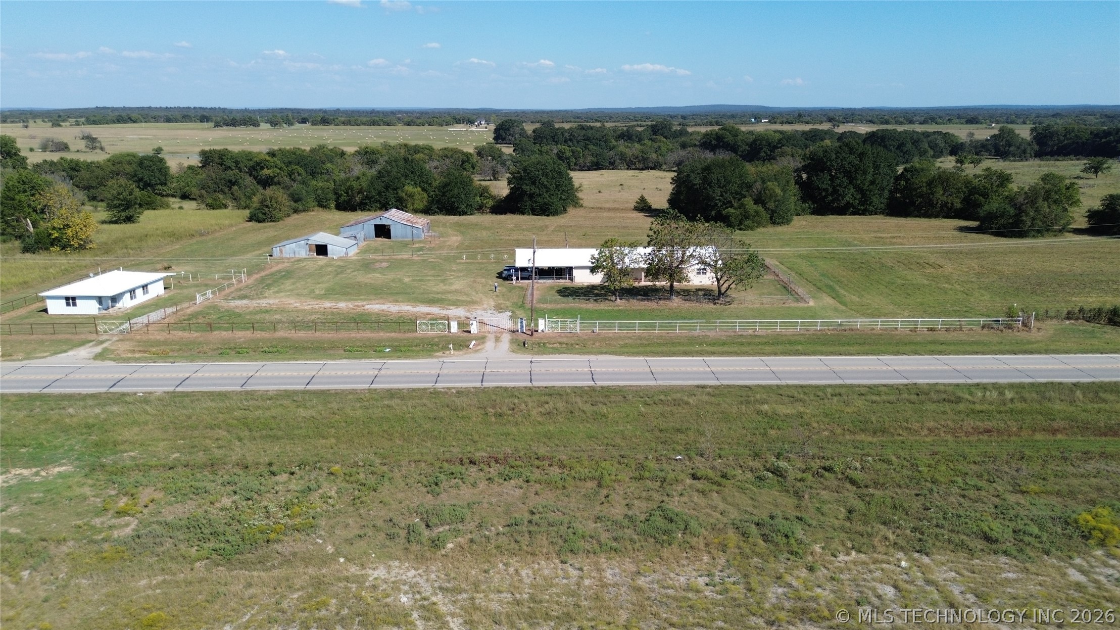 17248 Lake Highway Property Photo 1
