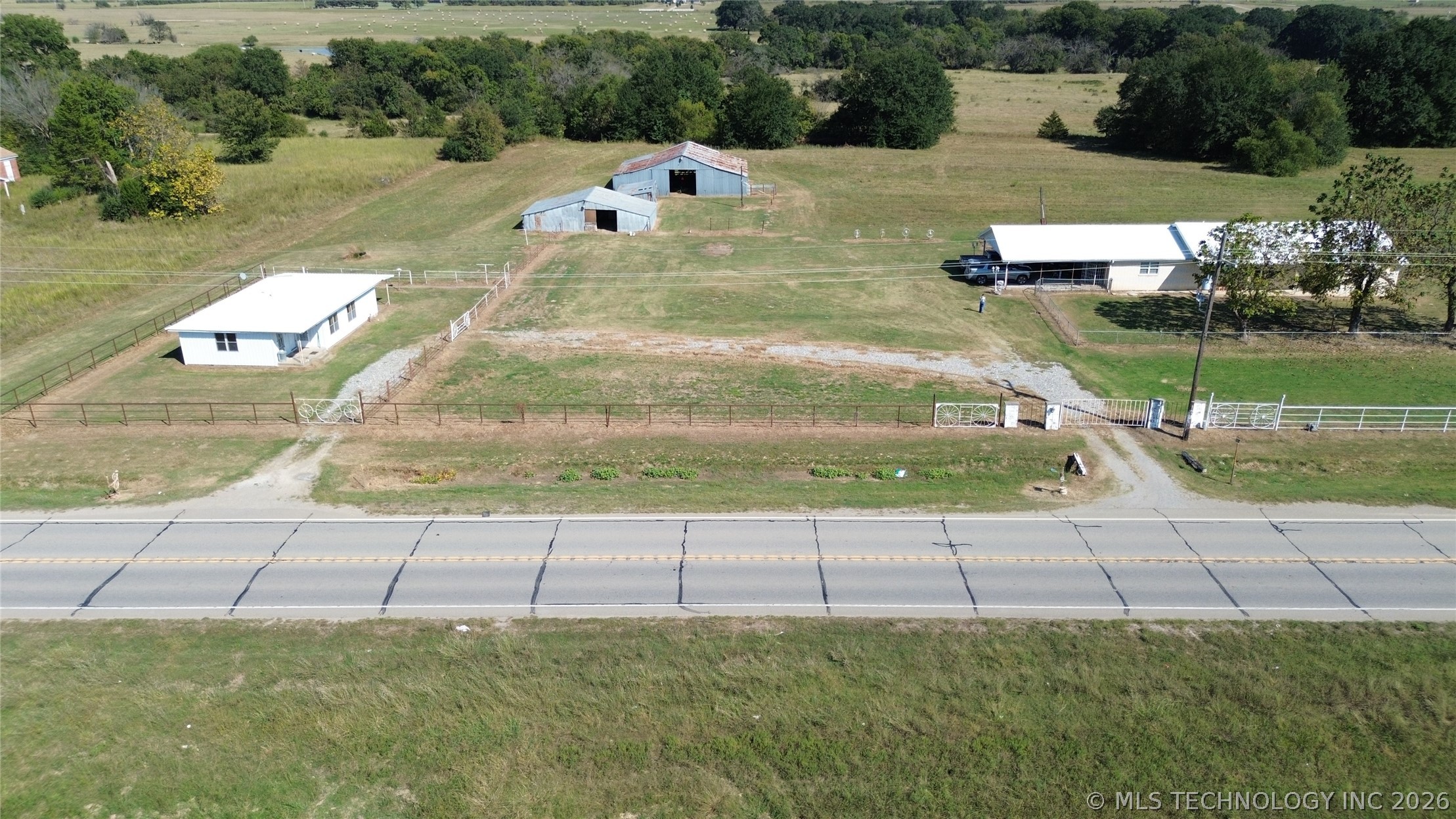 17248 Lake Highway Property Photo 3