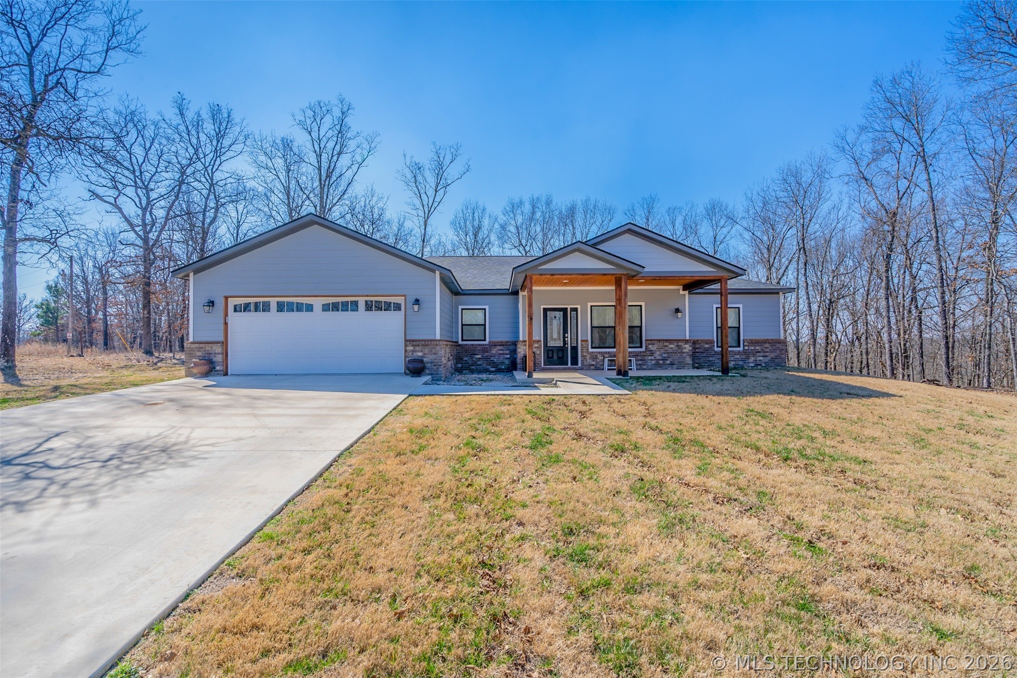 165 Crossroads Drive Property Photo 1