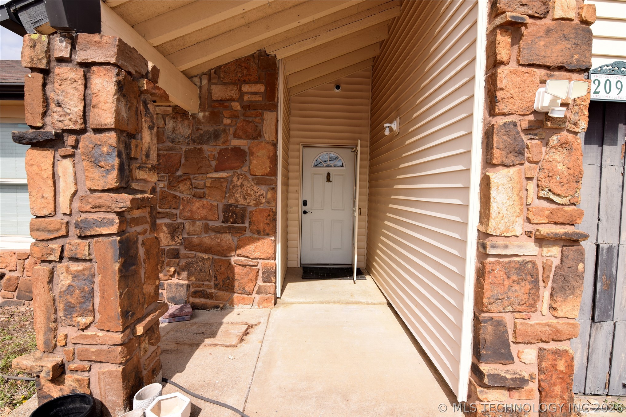 20915 E 36 Street Property Photo 5