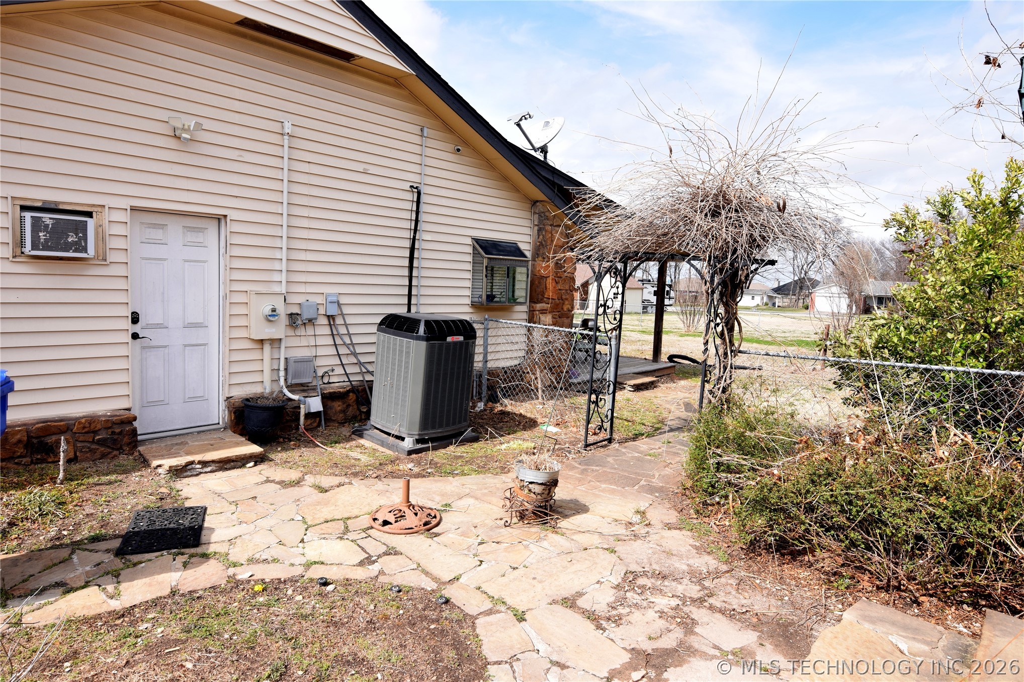 20915 E 36 Street Property Photo 6