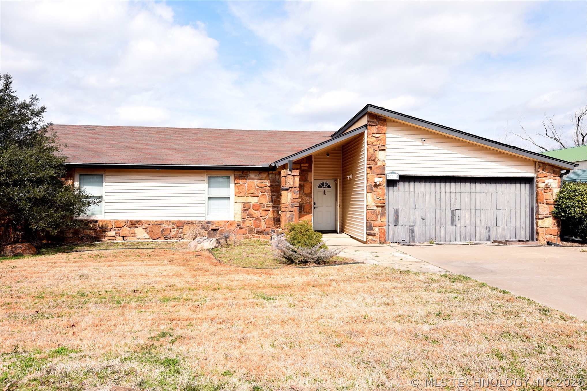 20915 E 36 Street Property Photo 40