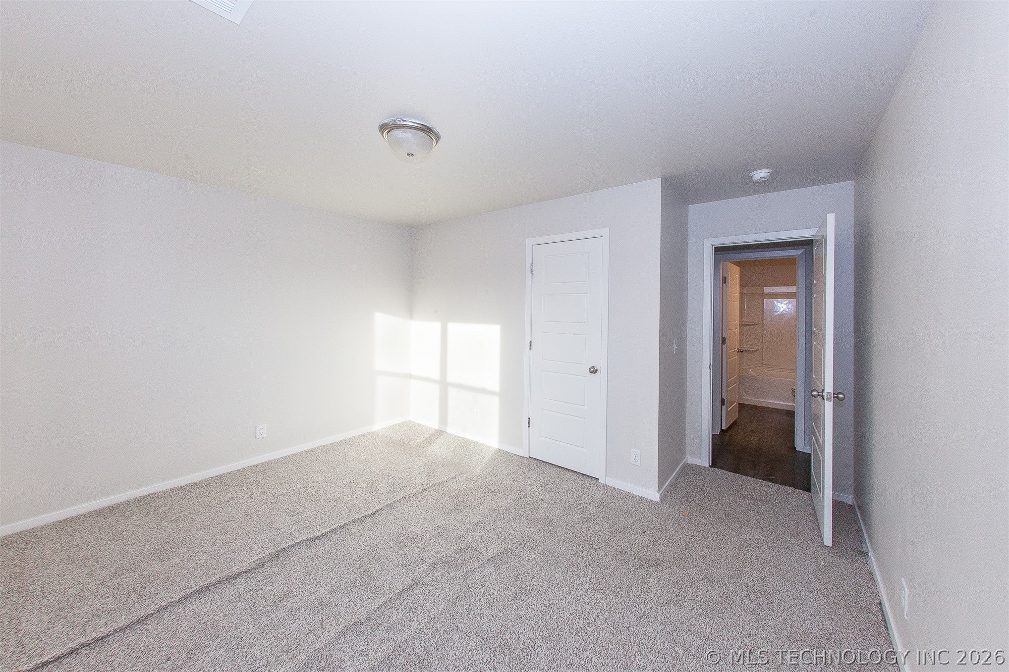 14129 N 74th East Avenue Property Photo 5