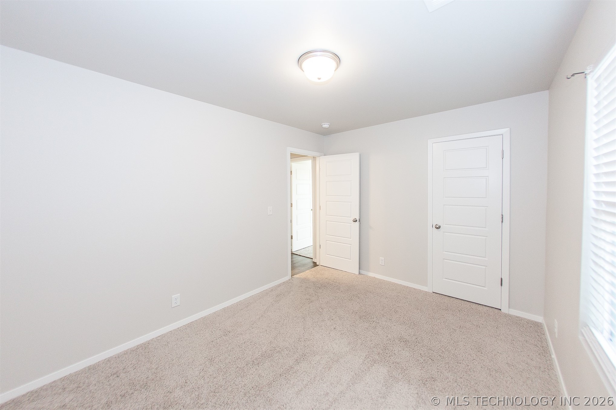 14129 N 74th East Avenue Property Photo 9