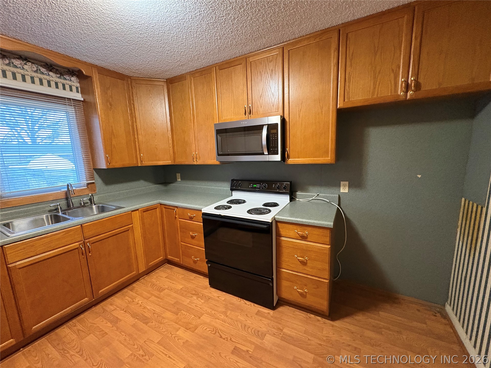 7140 E 6th Street Property Photo 5