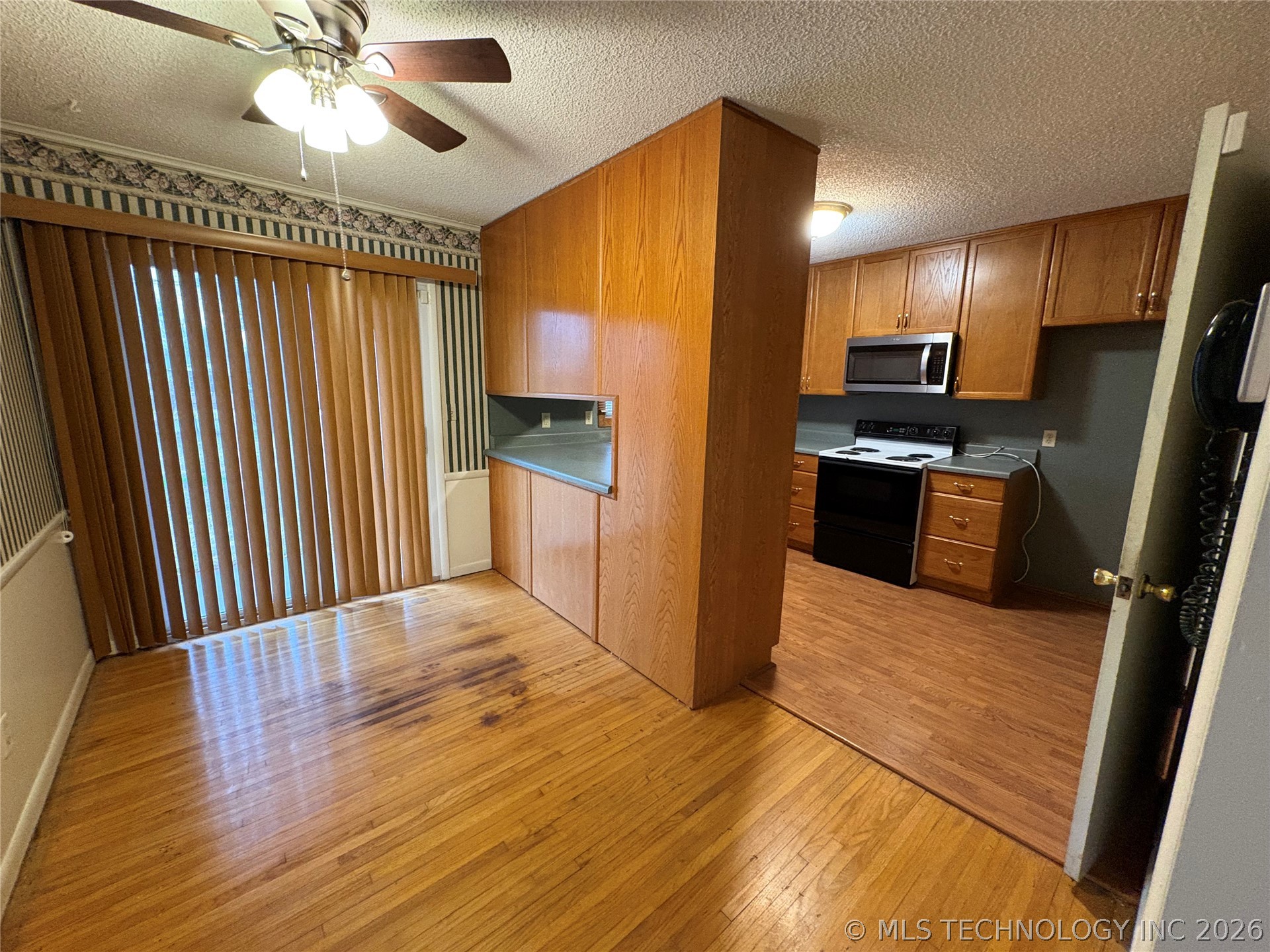 7140 E 6th Street Property Photo 8