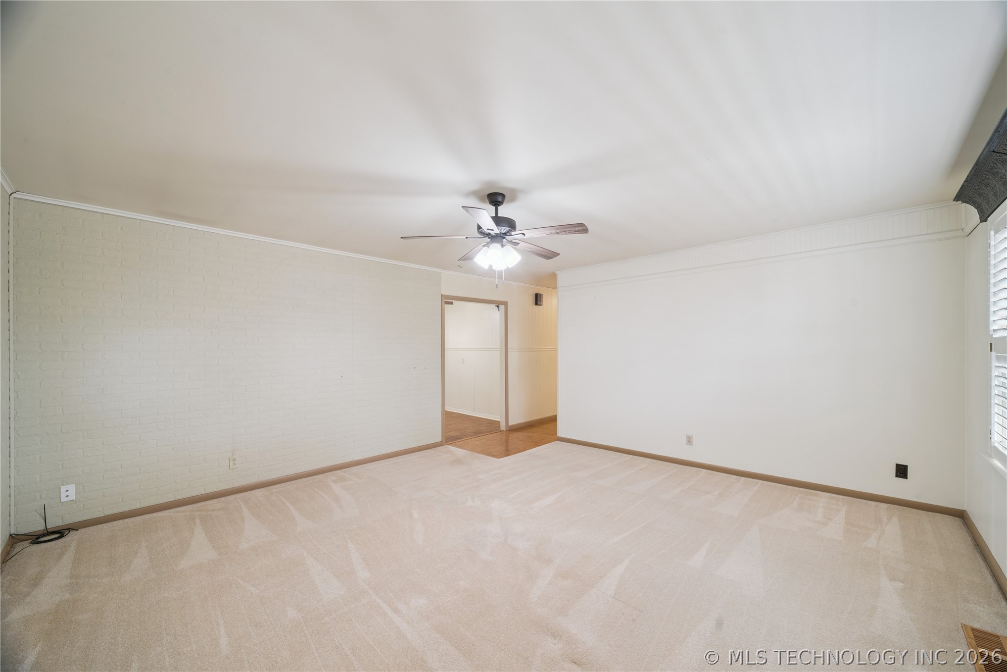 110 E 13th Place Property Photo 3