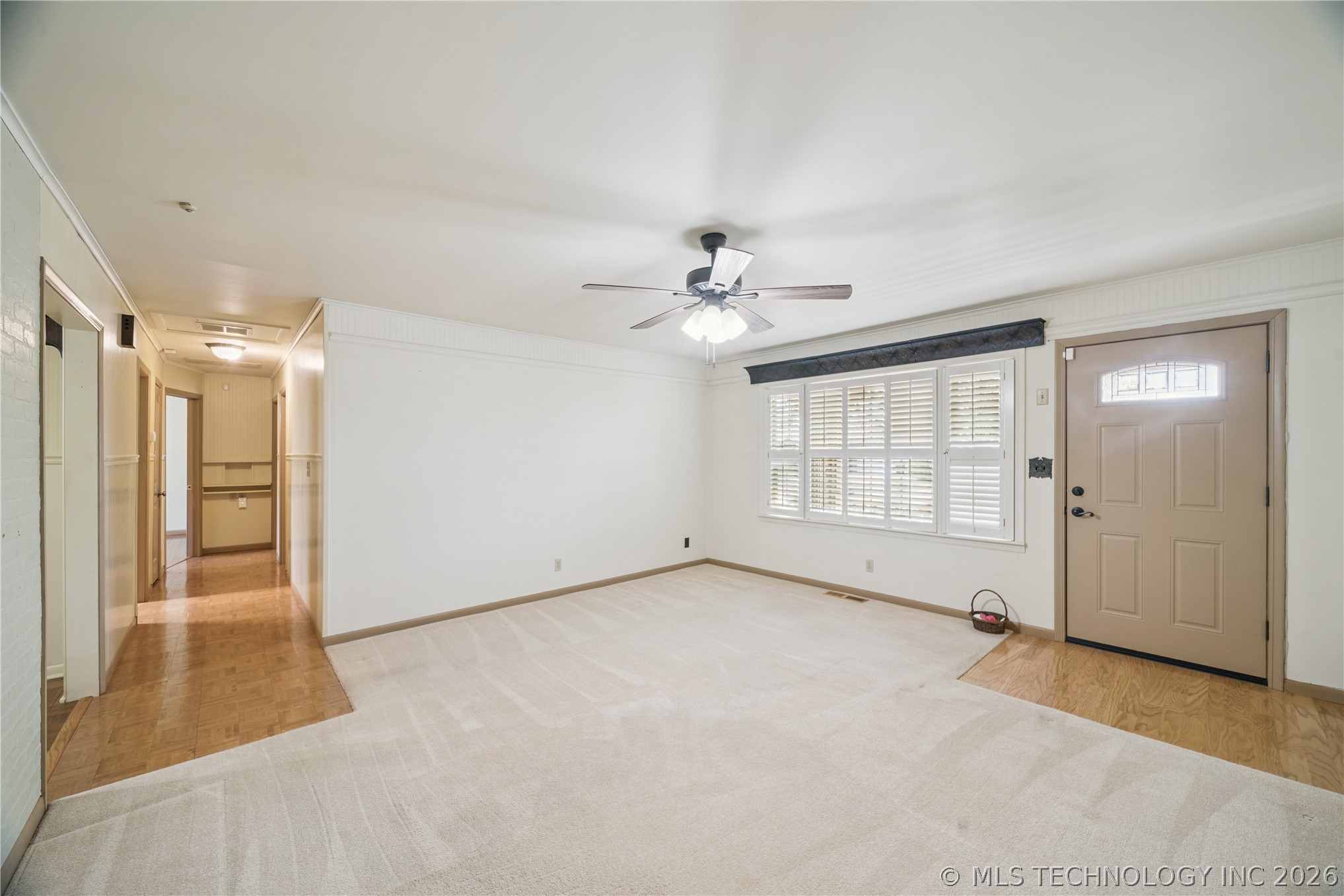 110 E 13th Place Property Photo 5