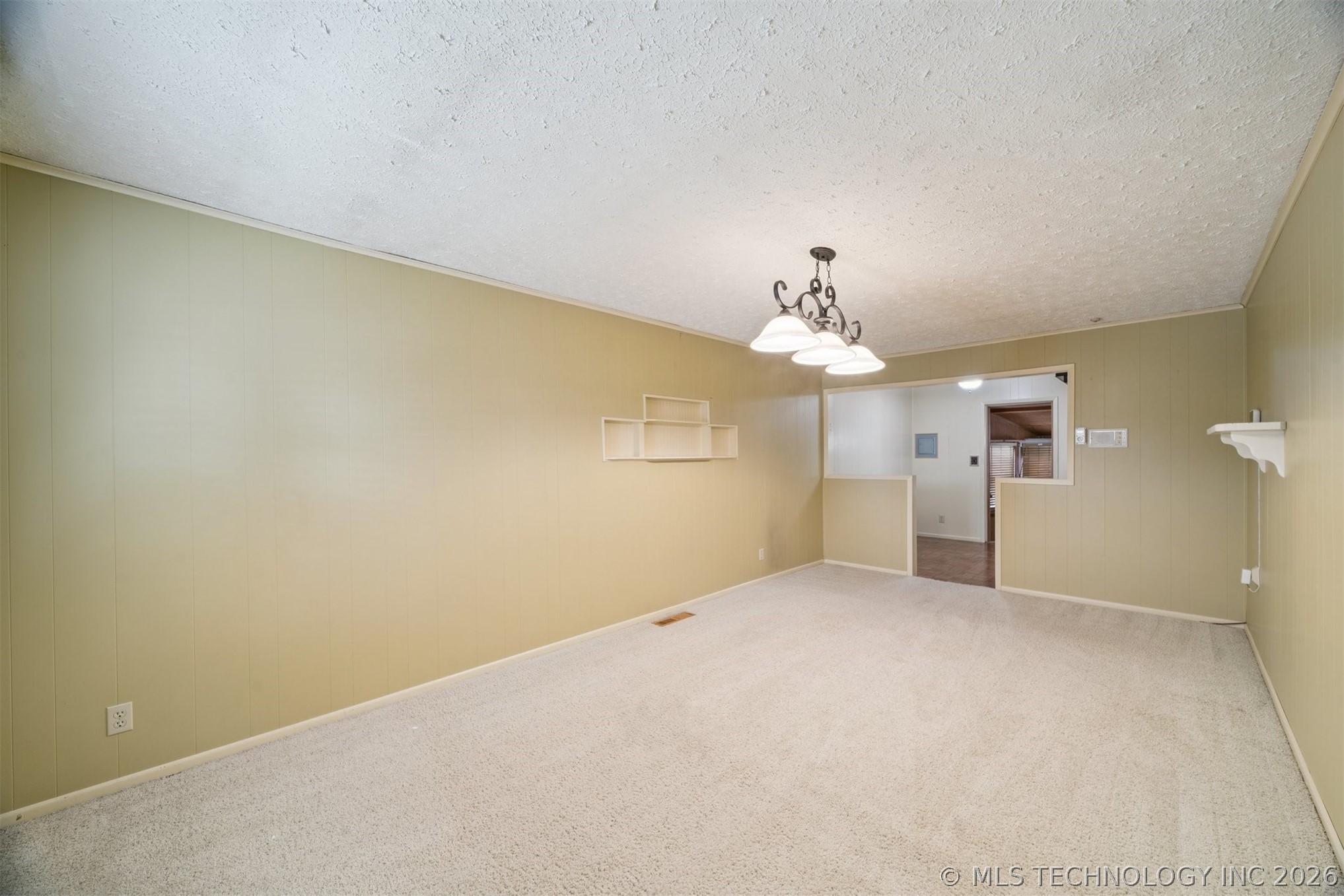 110 E 13th Place Property Photo 13