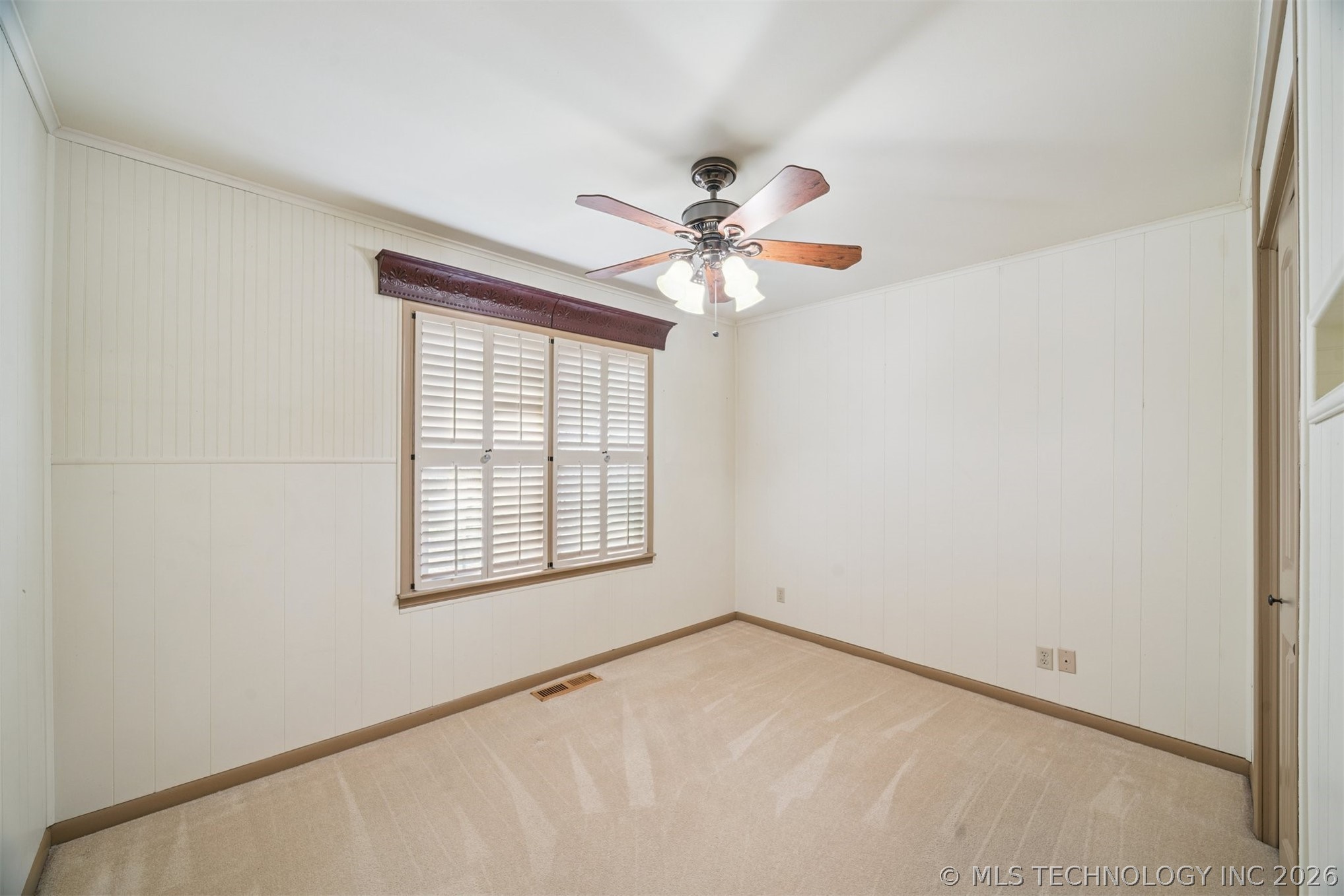 110 E 13th Place Property Photo 14