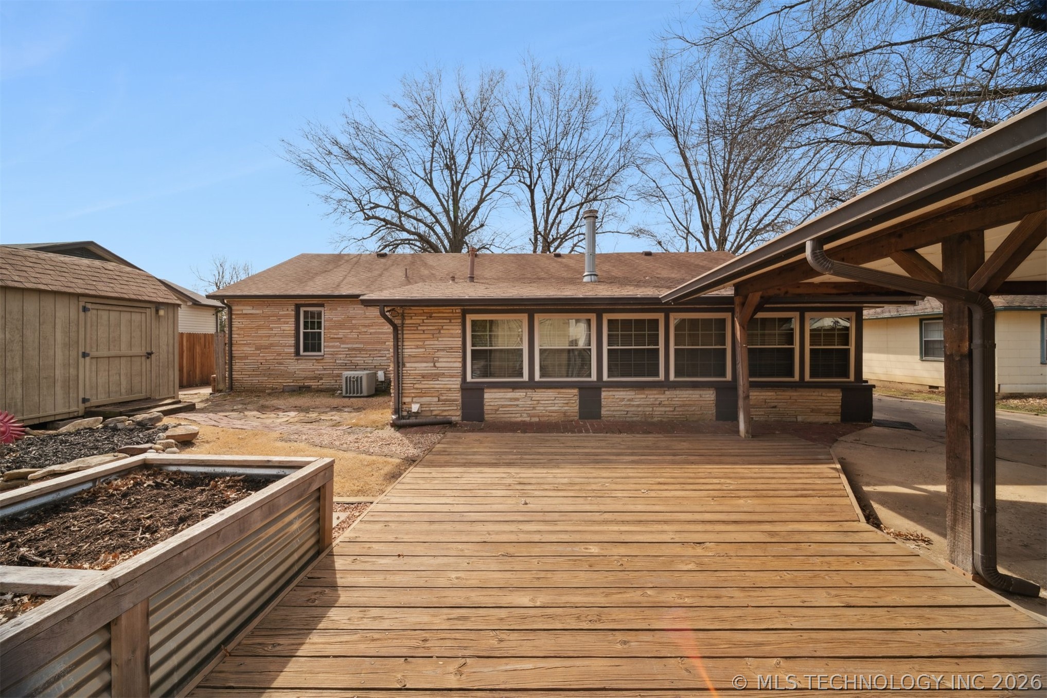 110 E 13th Place Property Photo 30