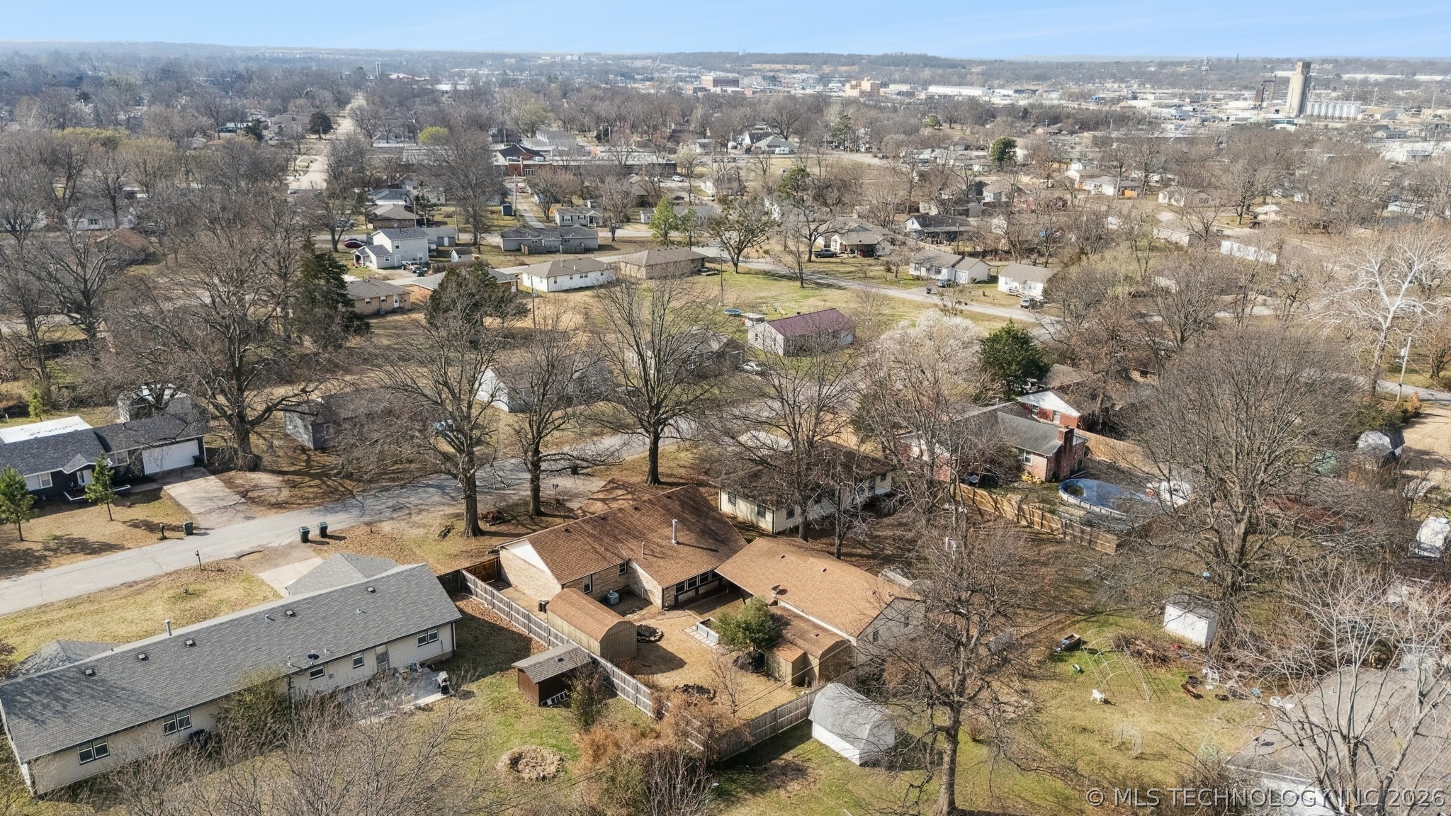 110 E 13th Place Property Photo 36