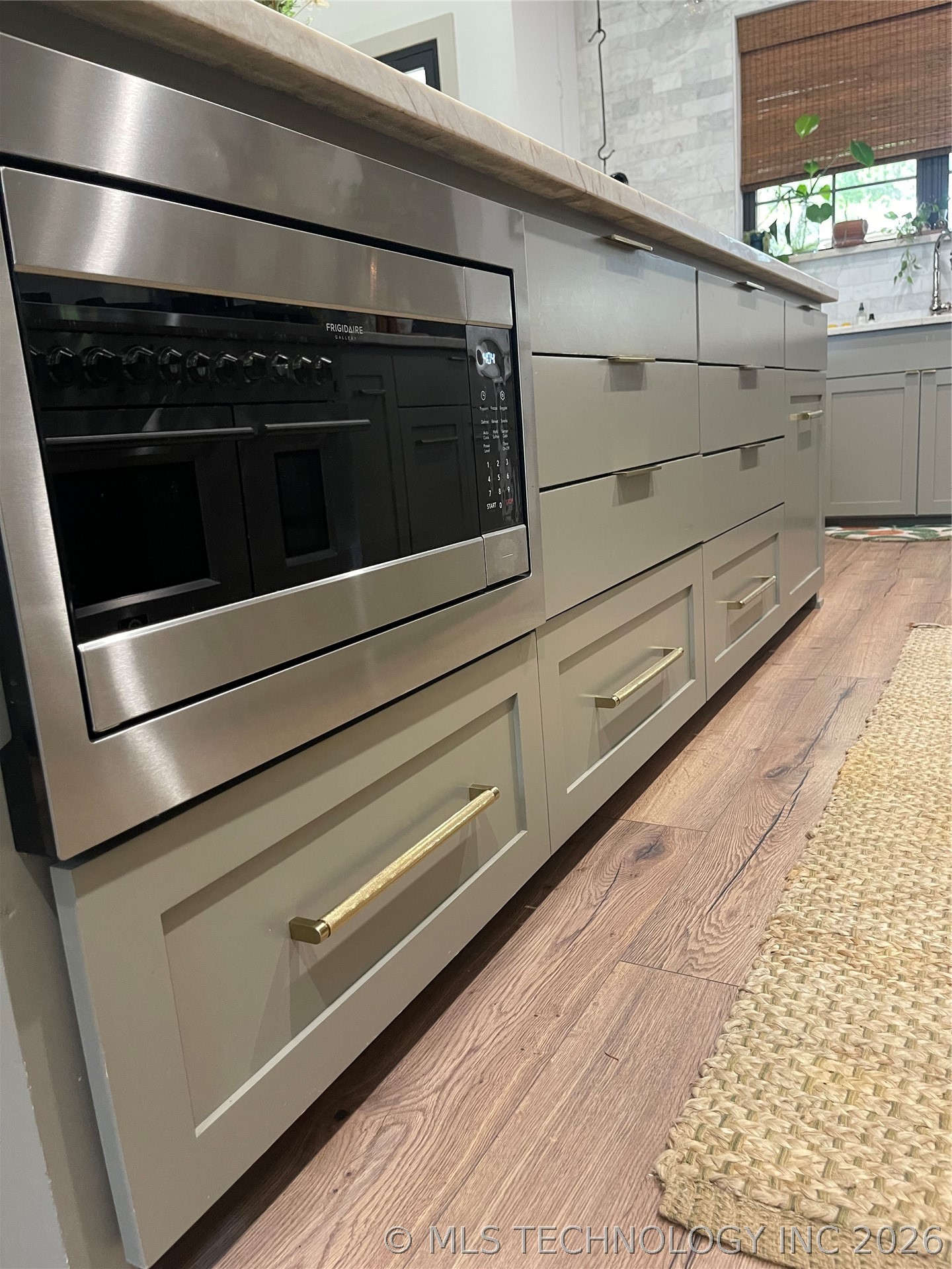 232 Xeno Property Photo 6