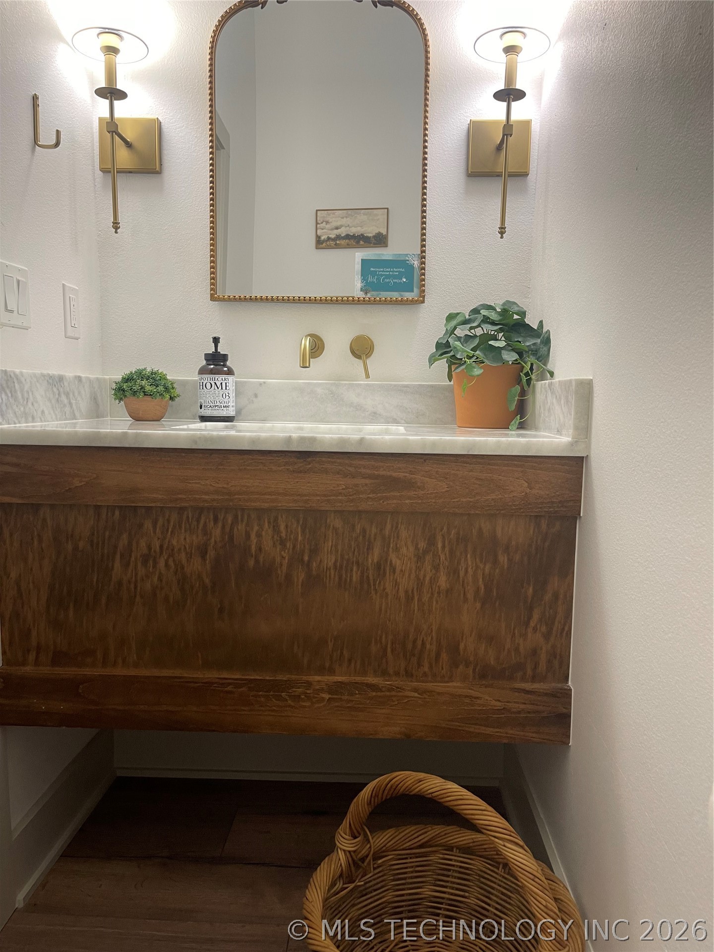 232 Xeno Property Photo 25