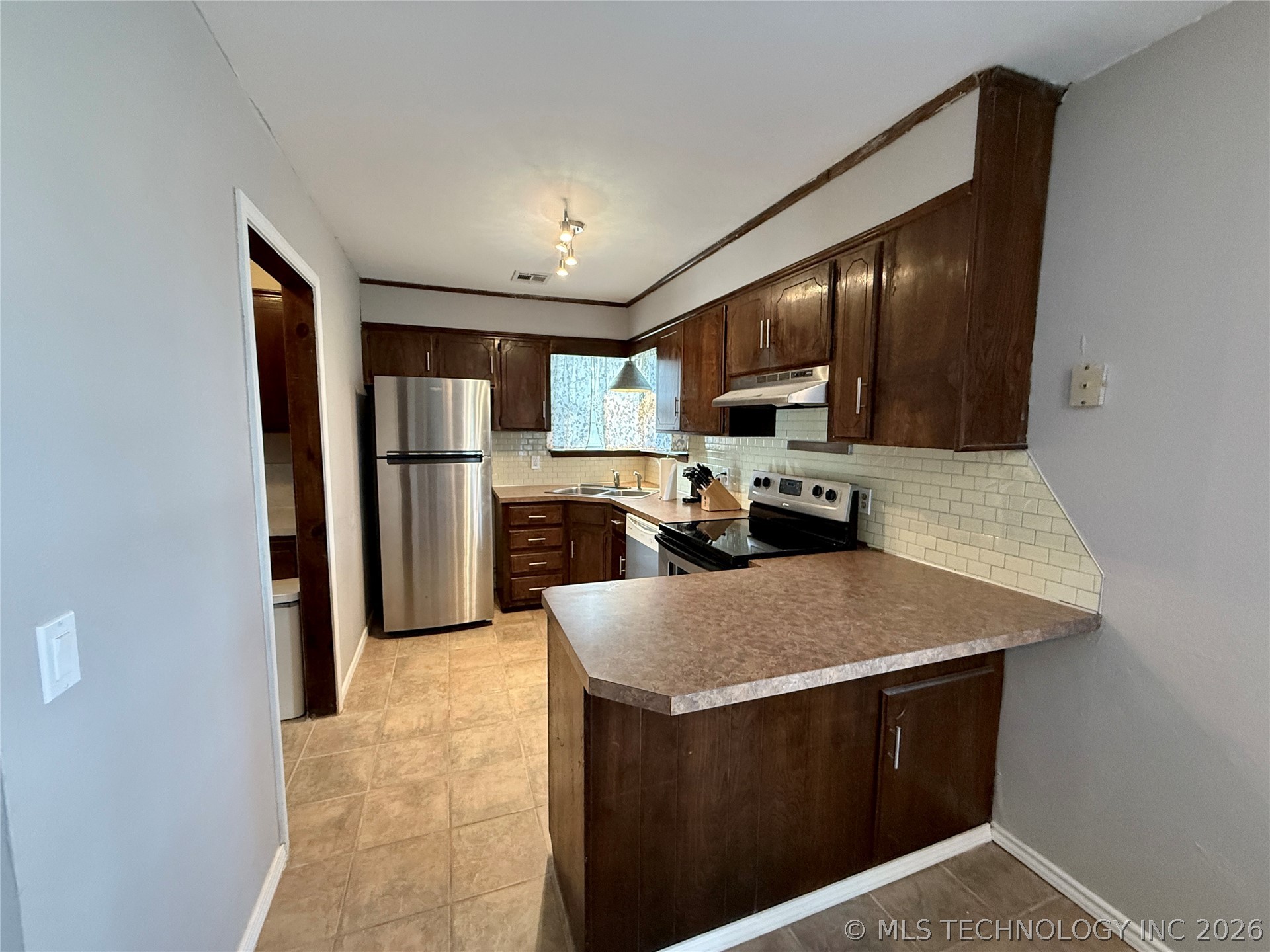 12665 S 35th Street E Property Photo 8