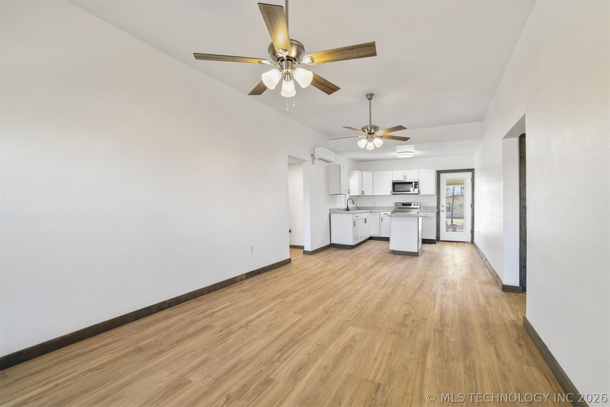 421 W Arkansas Property Photo 3