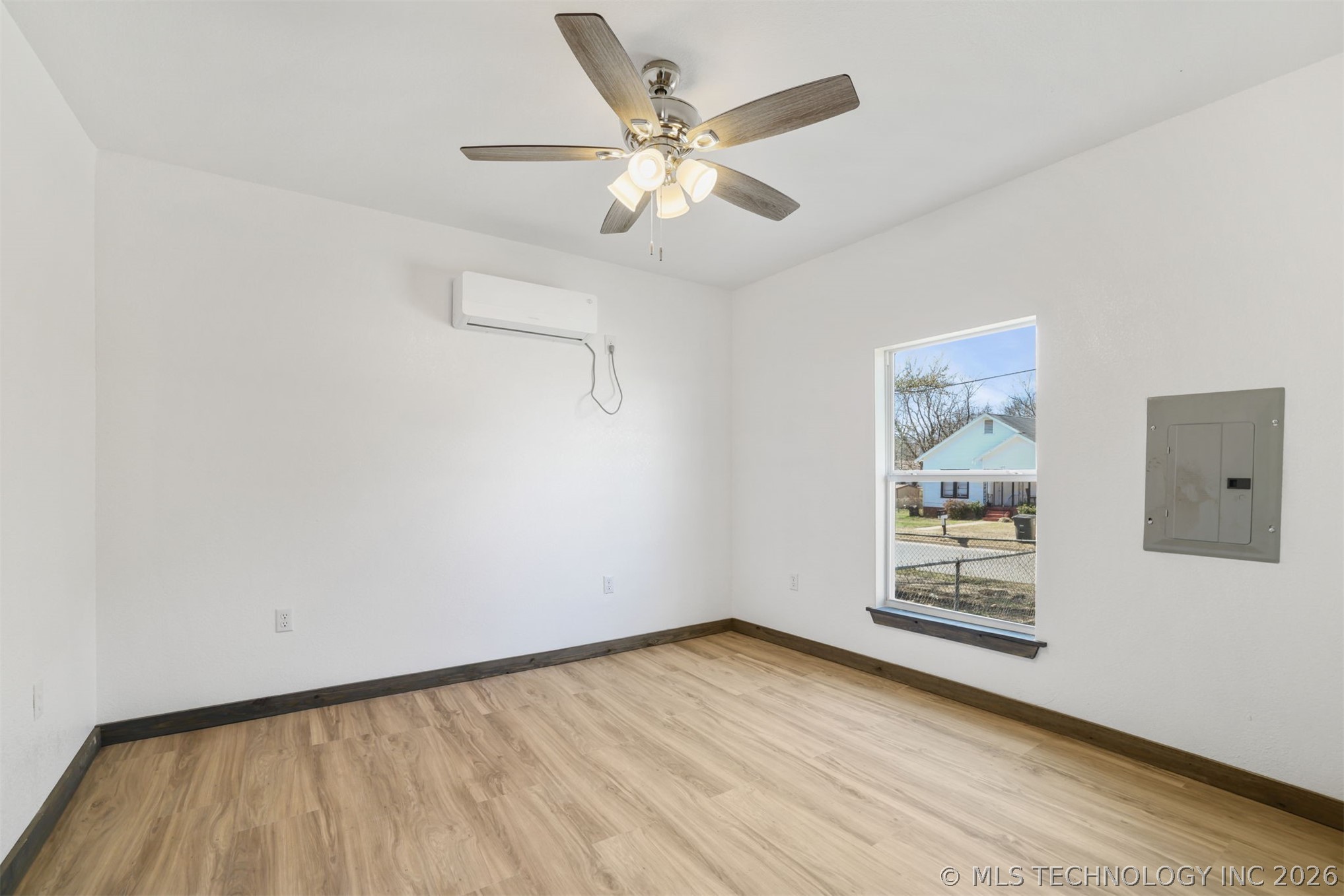 421 W Arkansas Property Photo 7