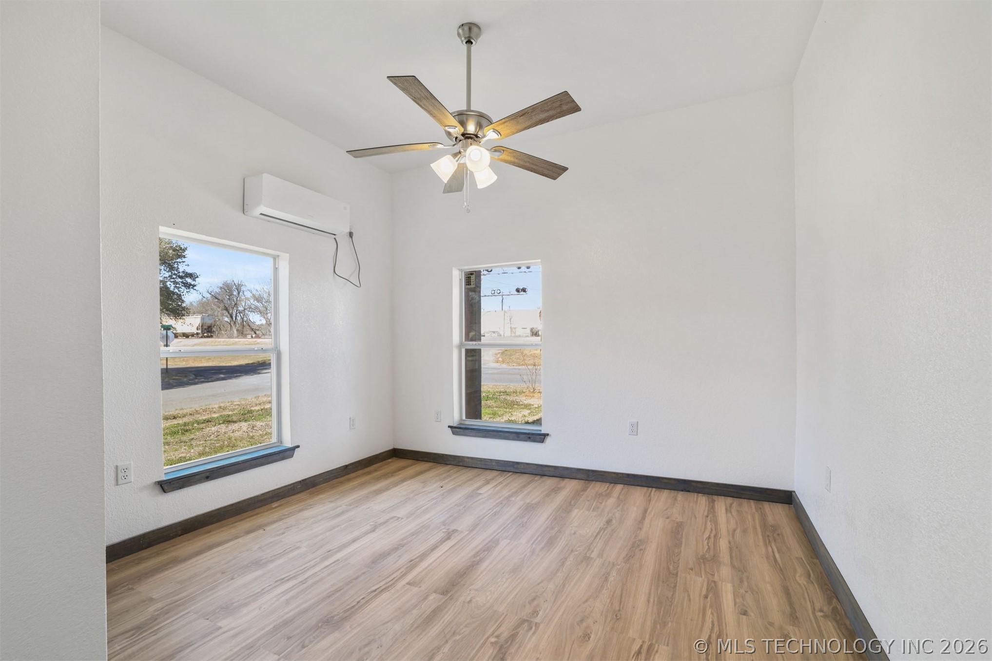 421 W Arkansas Property Photo 9