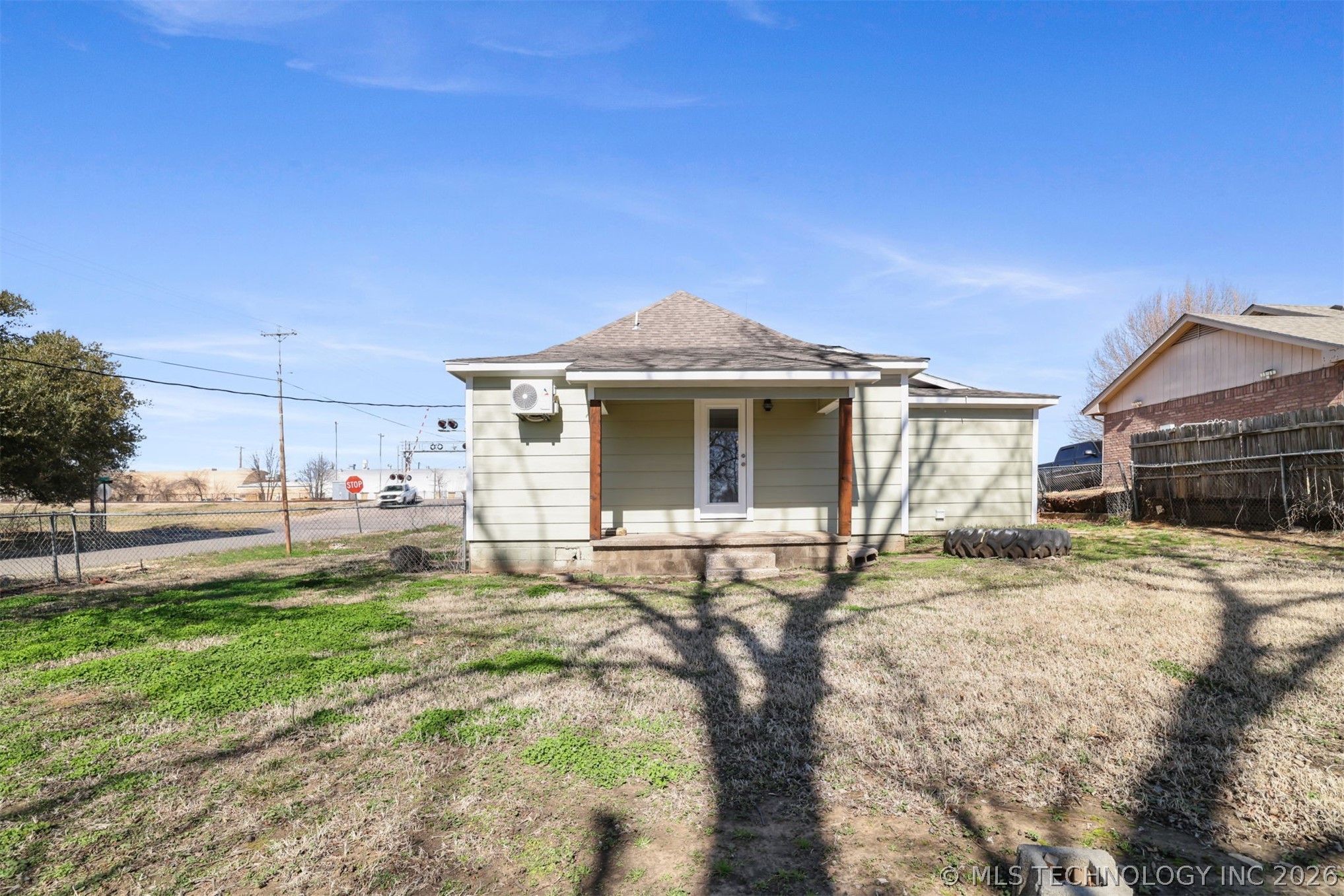 421 W Arkansas Property Photo 17