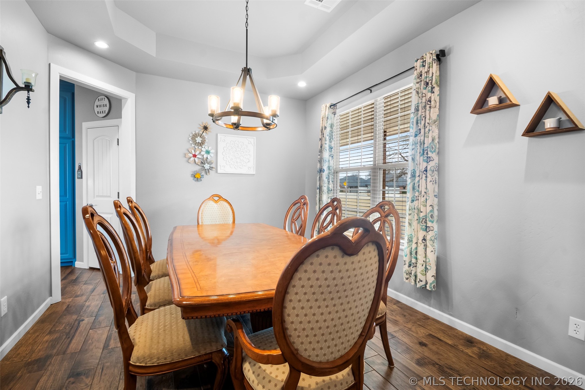 2621 E Prospect Avenue Property Photo 3