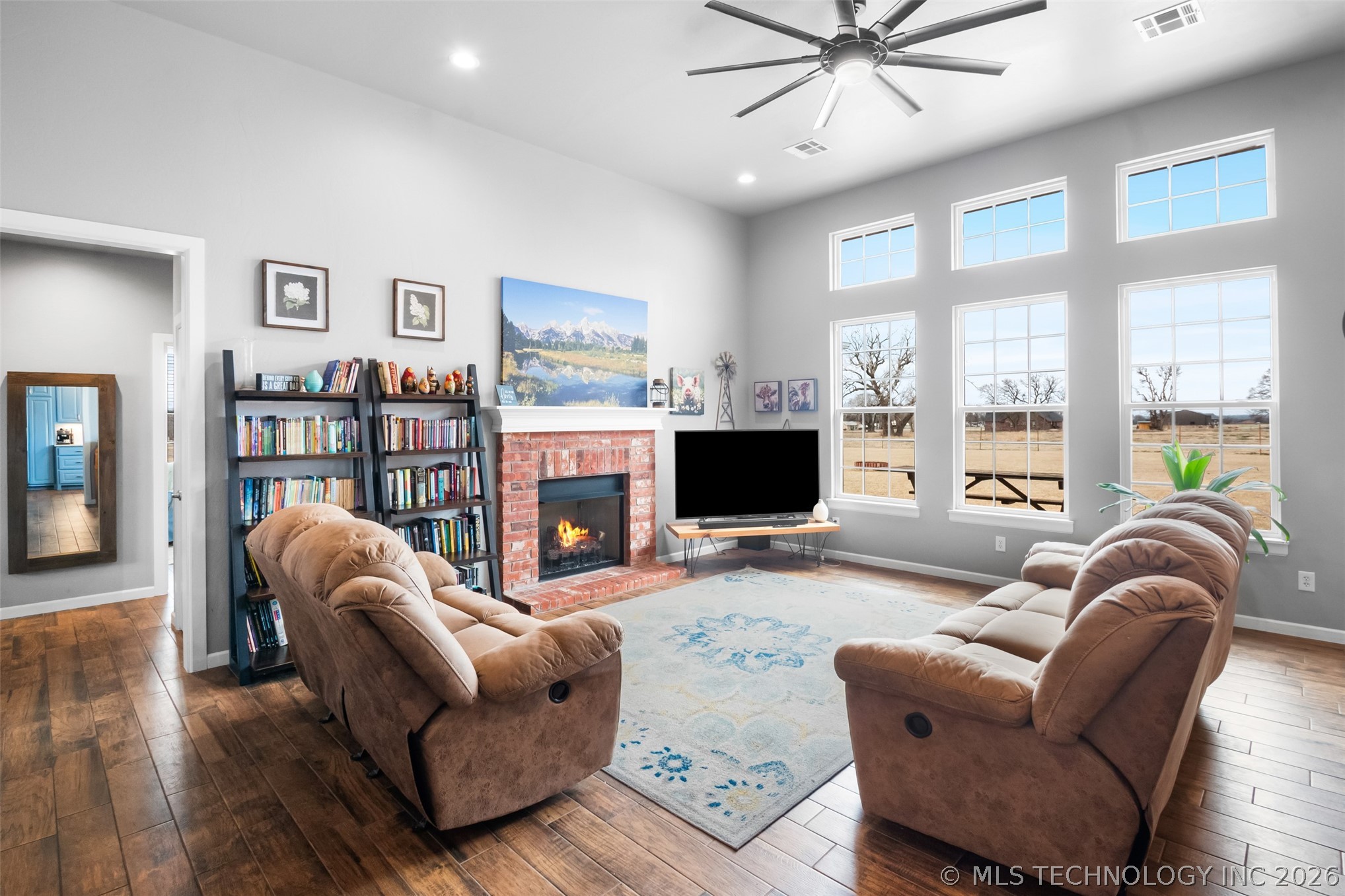 2621 E Prospect Avenue Property Photo 11
