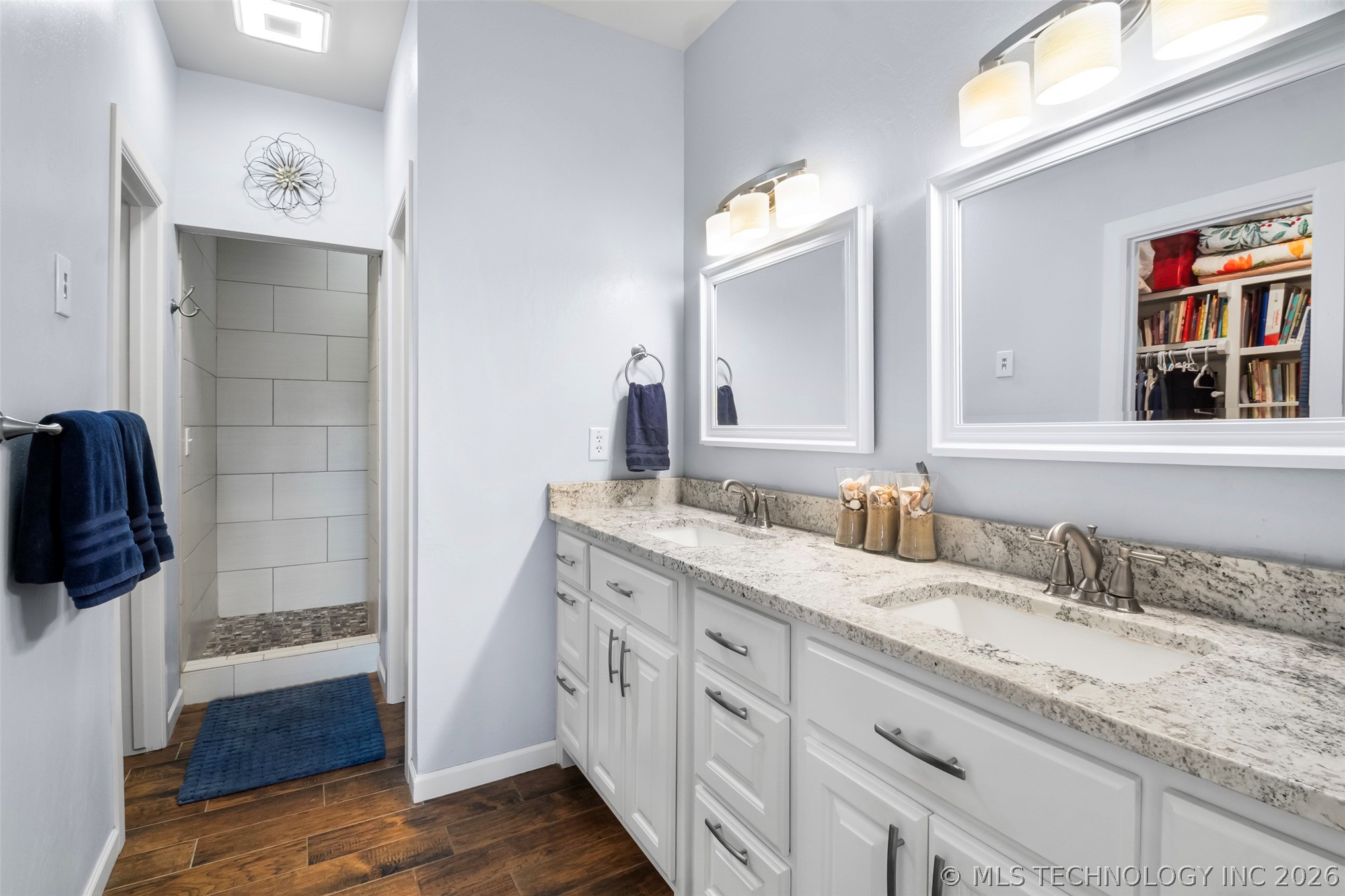 2621 E Prospect Avenue Property Photo 23