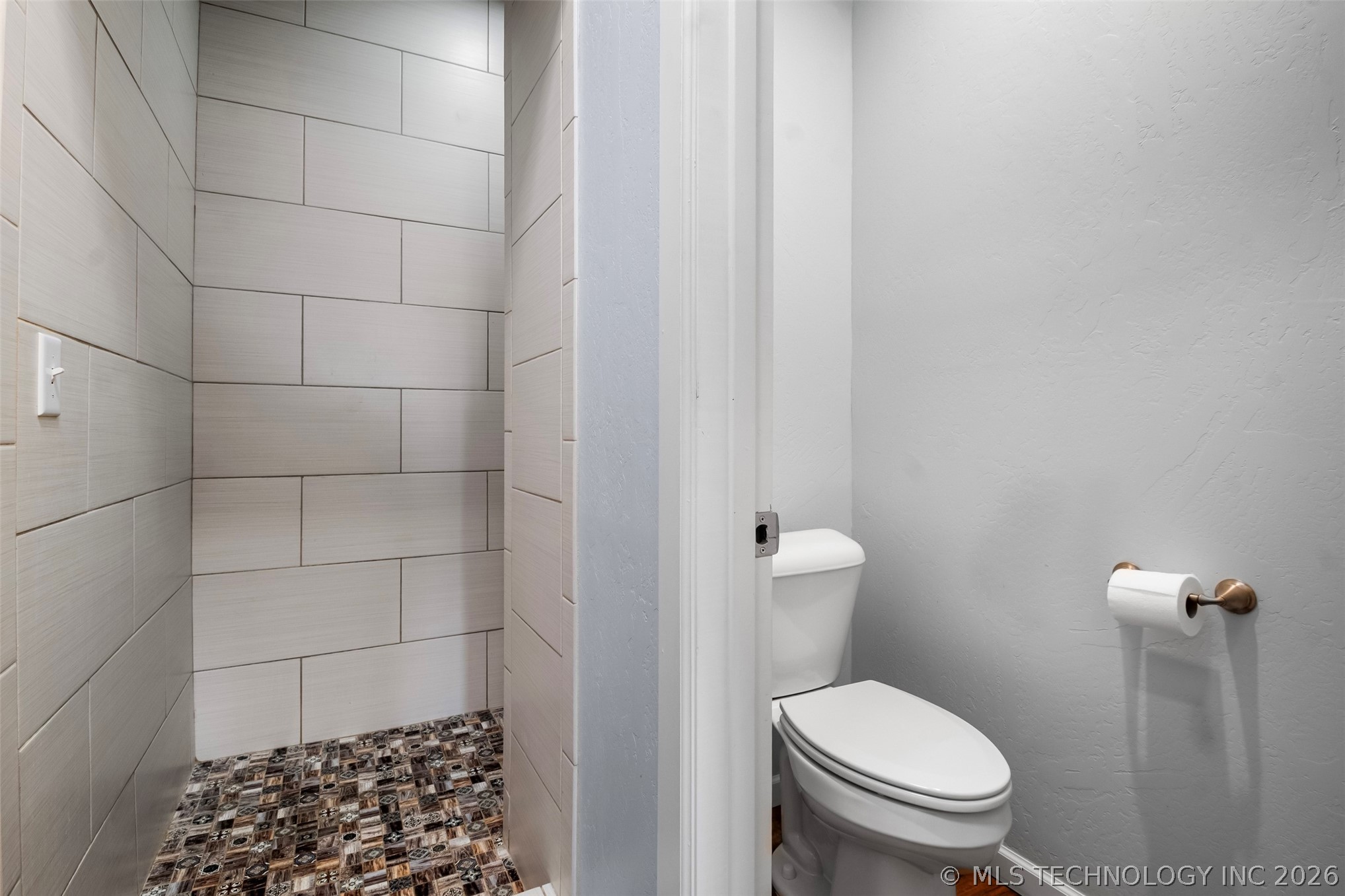 2621 E Prospect Avenue Property Photo 24