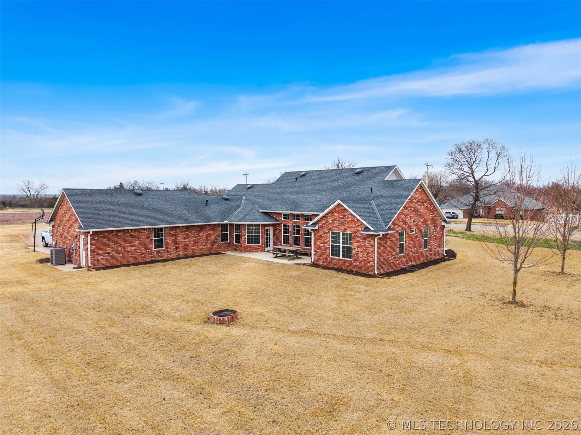 2621 E Prospect Avenue Property Photo 42