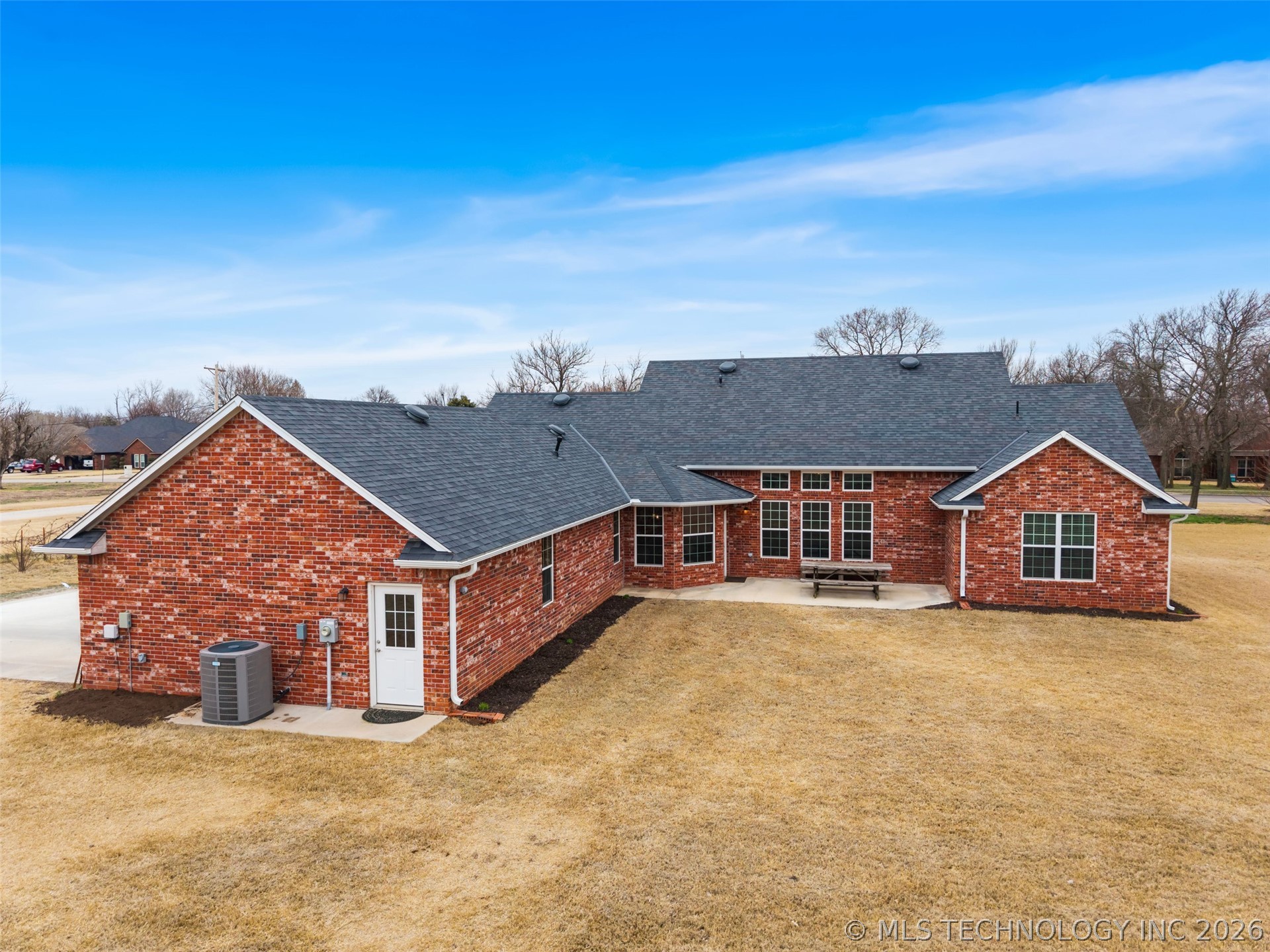 2621 E Prospect Avenue Property Photo 43