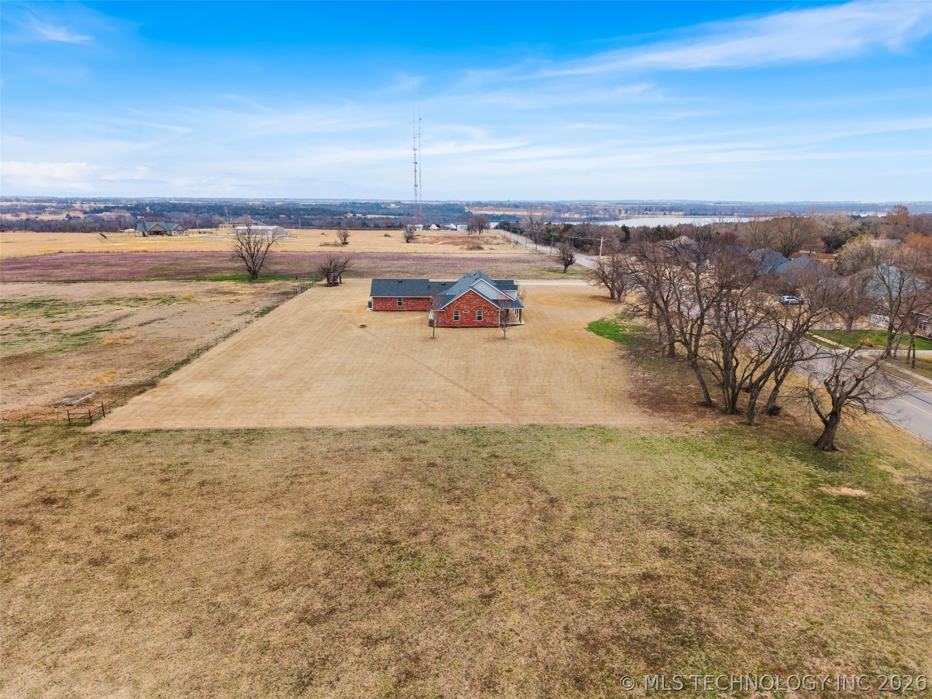 2621 E Prospect Avenue Property Photo 49