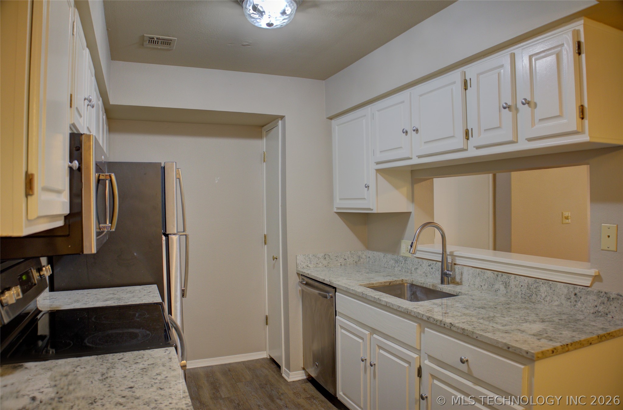 4607 E 93rd Court 18-f Property Photo 13