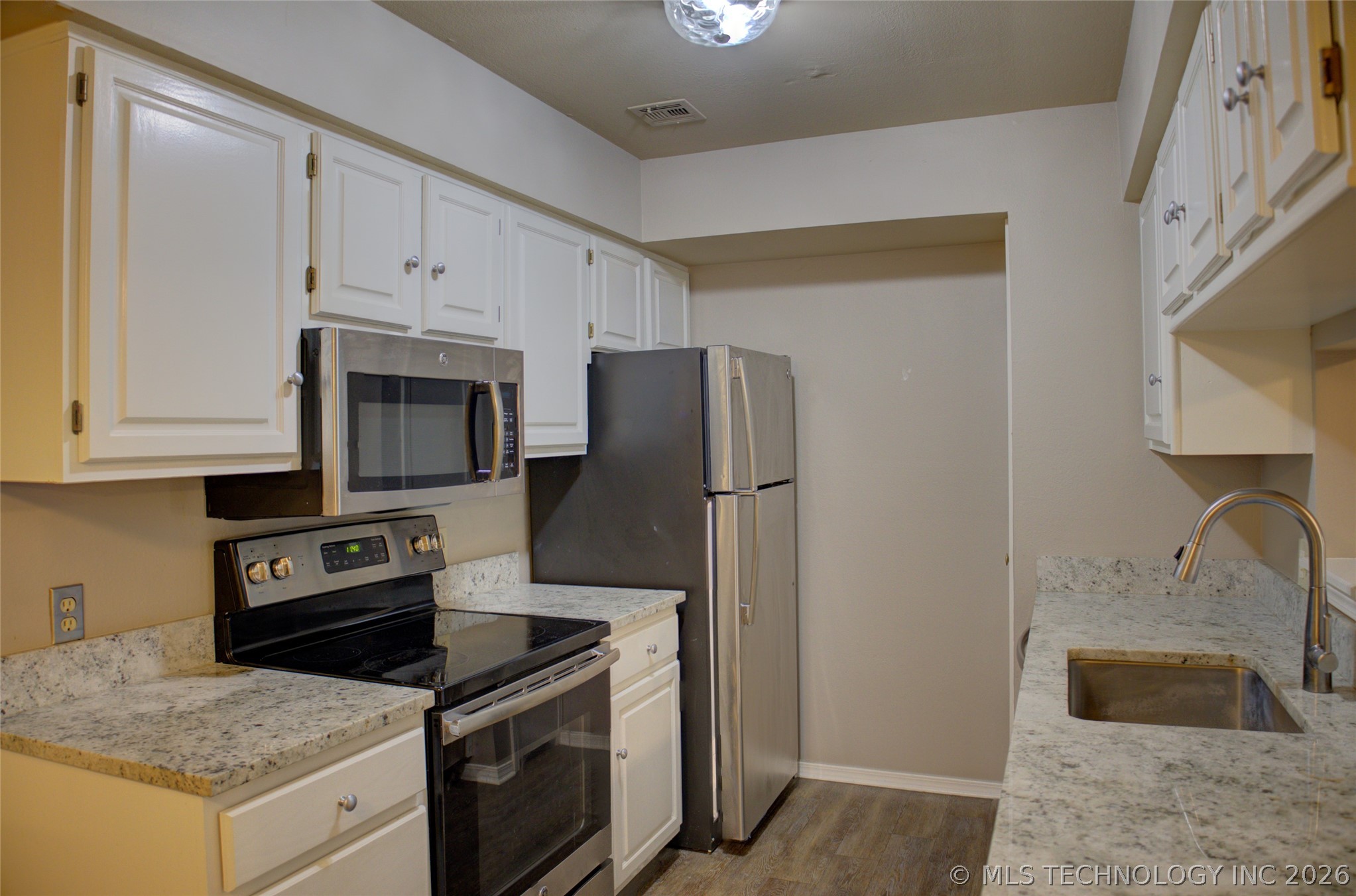 4607 E 93rd Court 18-f Property Photo 14