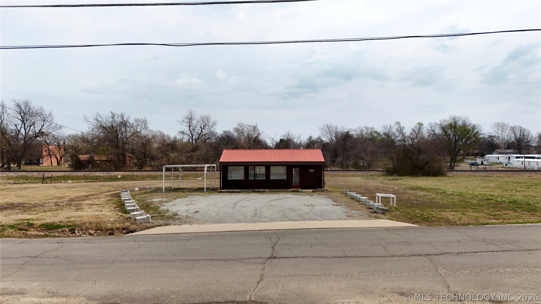 300 S Front Street Property Photo 16