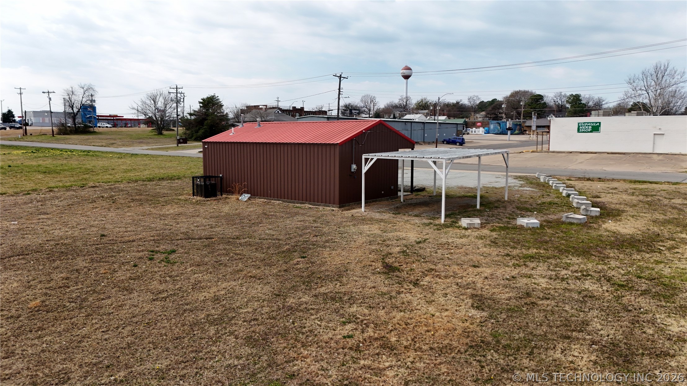 300 S Front Street Property Photo 21