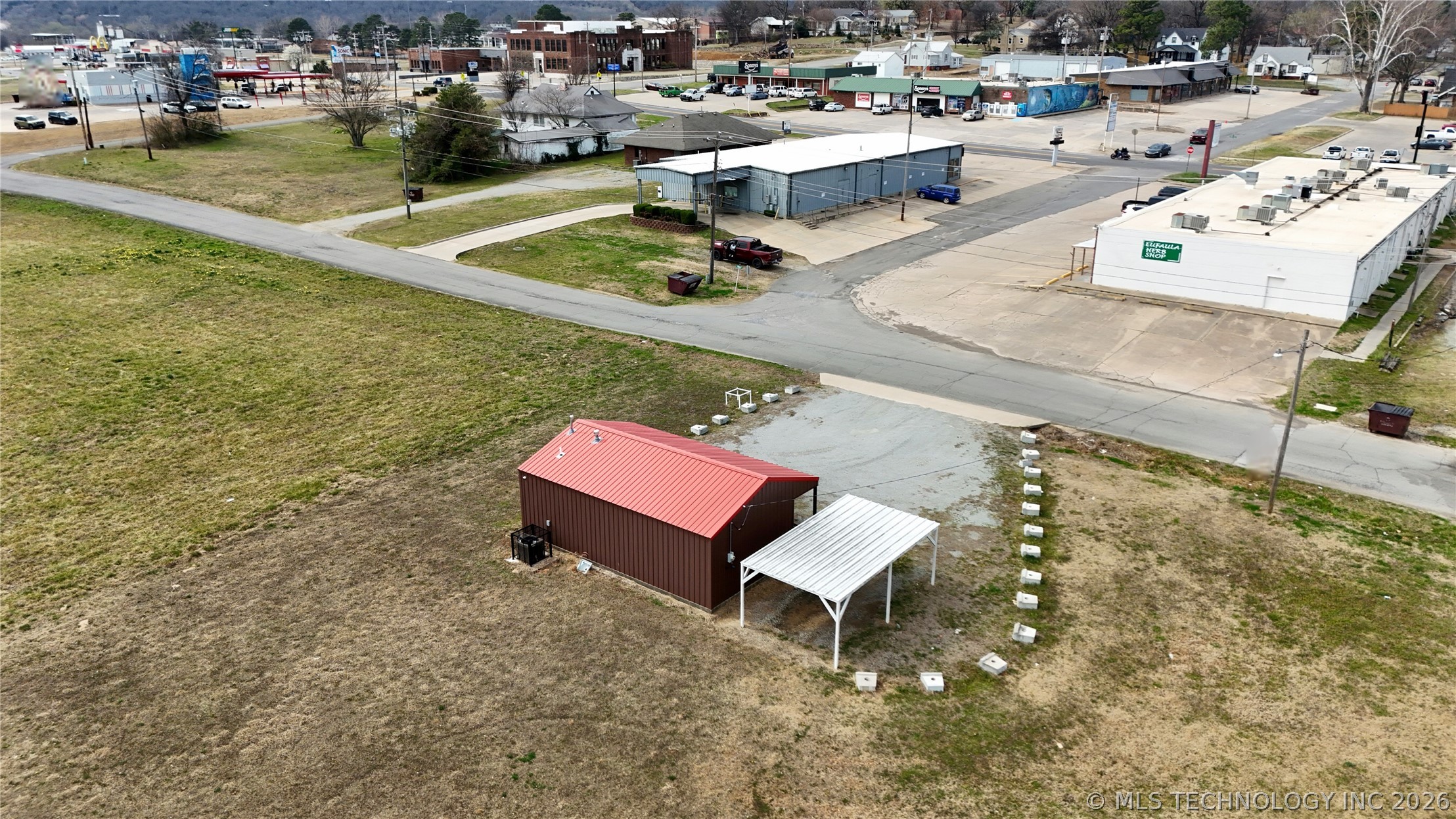 300 S Front Street Property Photo 22