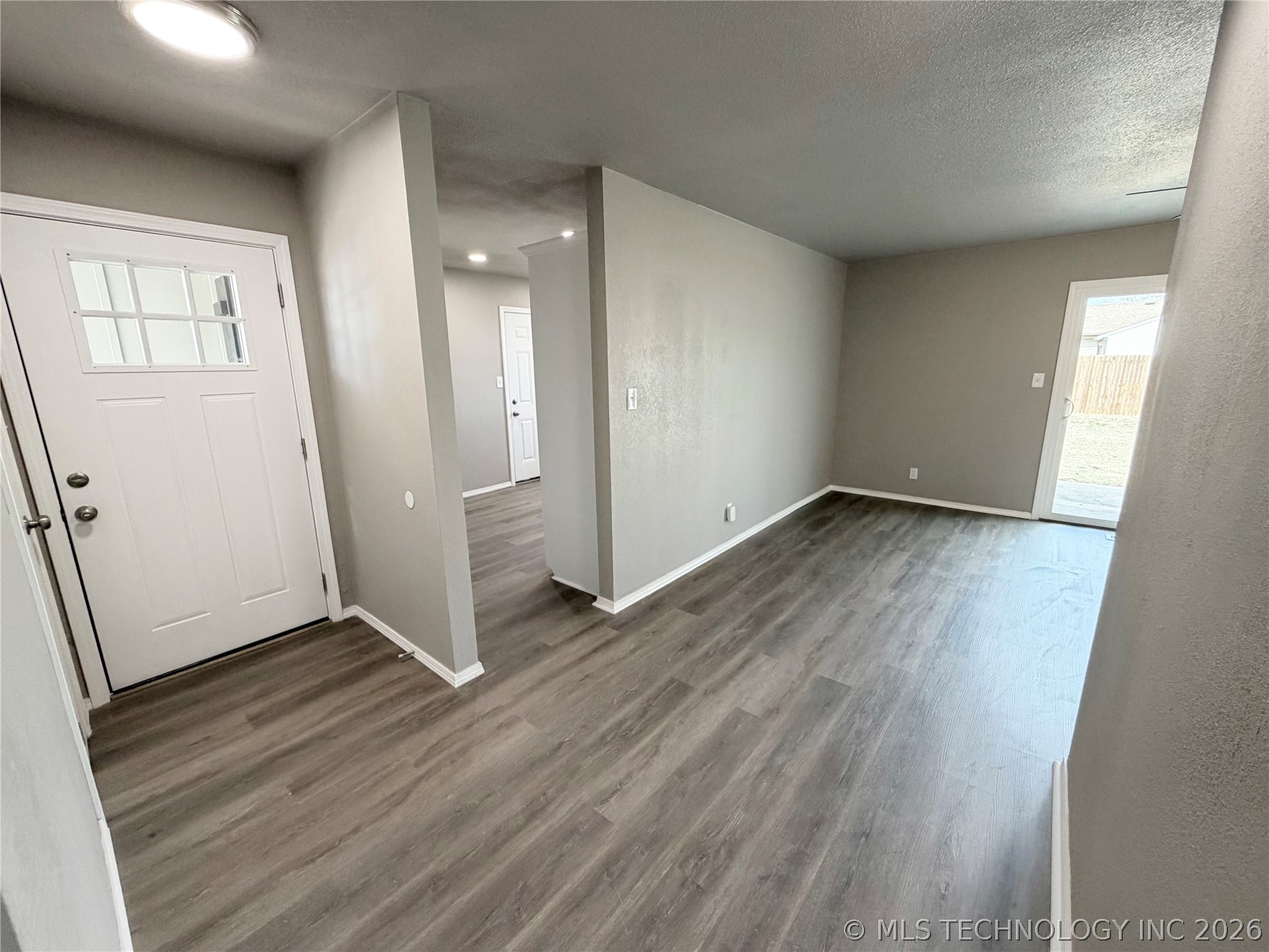 513 W C Street Property Photo 4