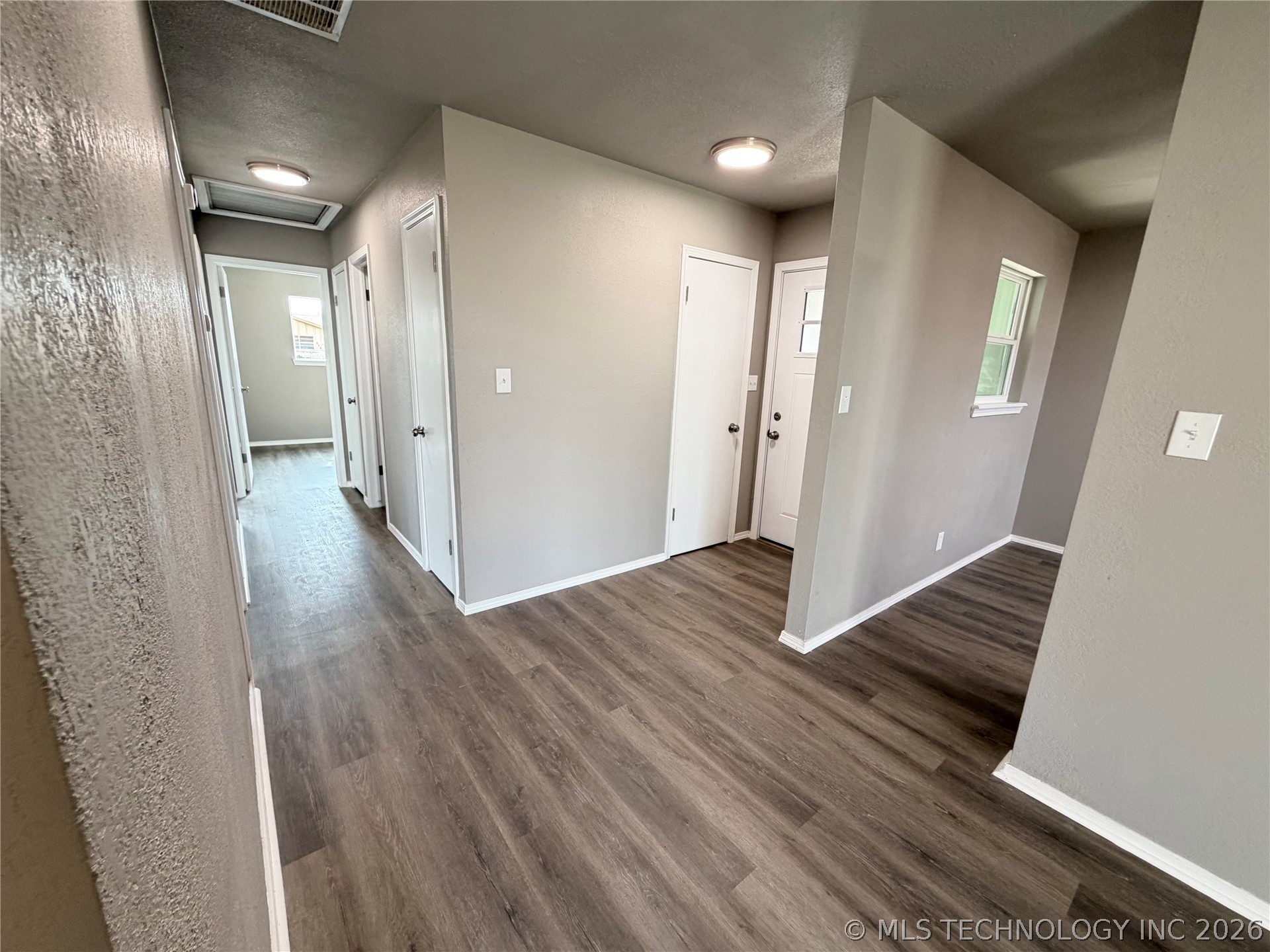 513 W C Street Property Photo 6