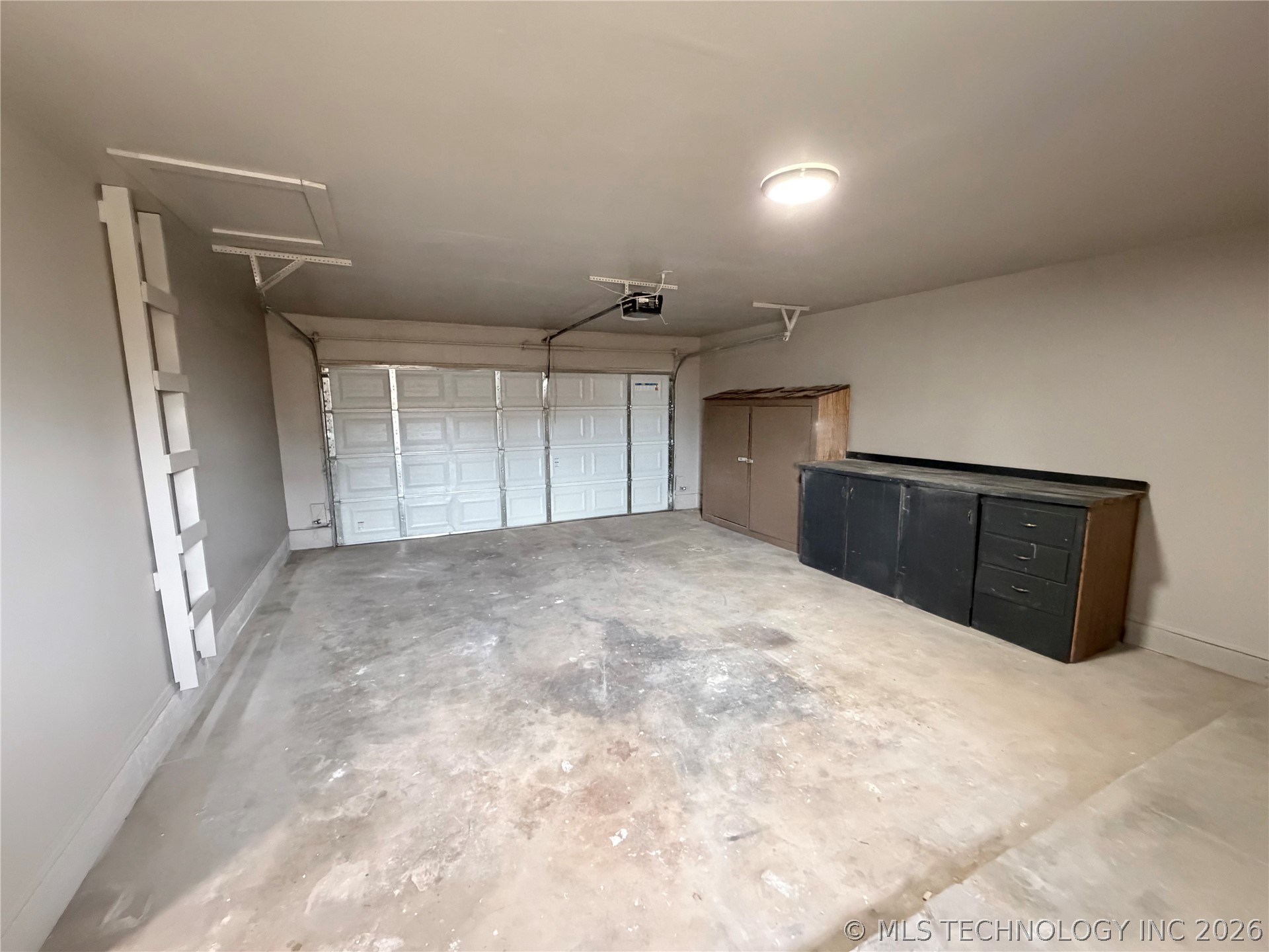 513 W C Street Property Photo 13