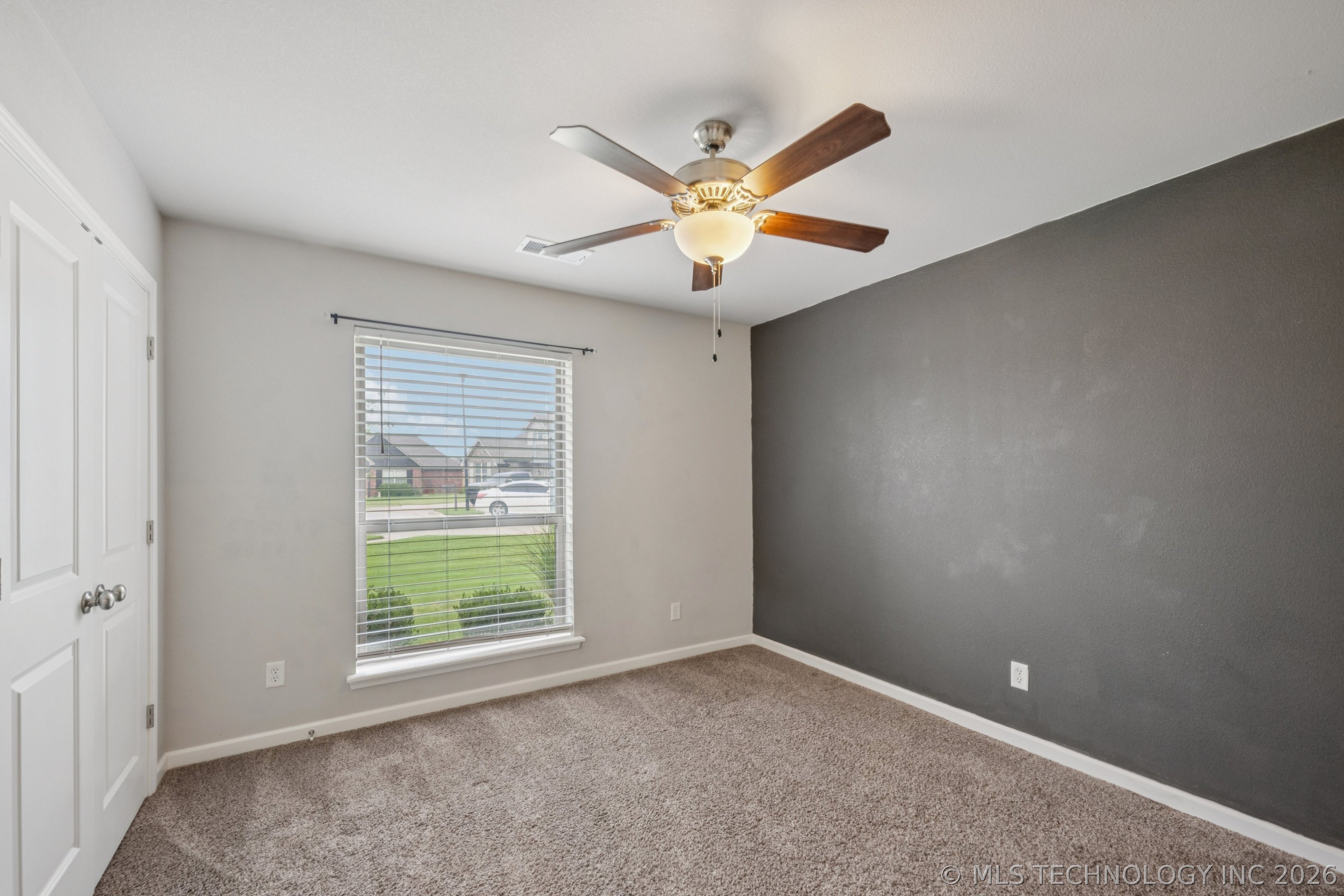 10409 S 228th East Avenue Property Photo 9