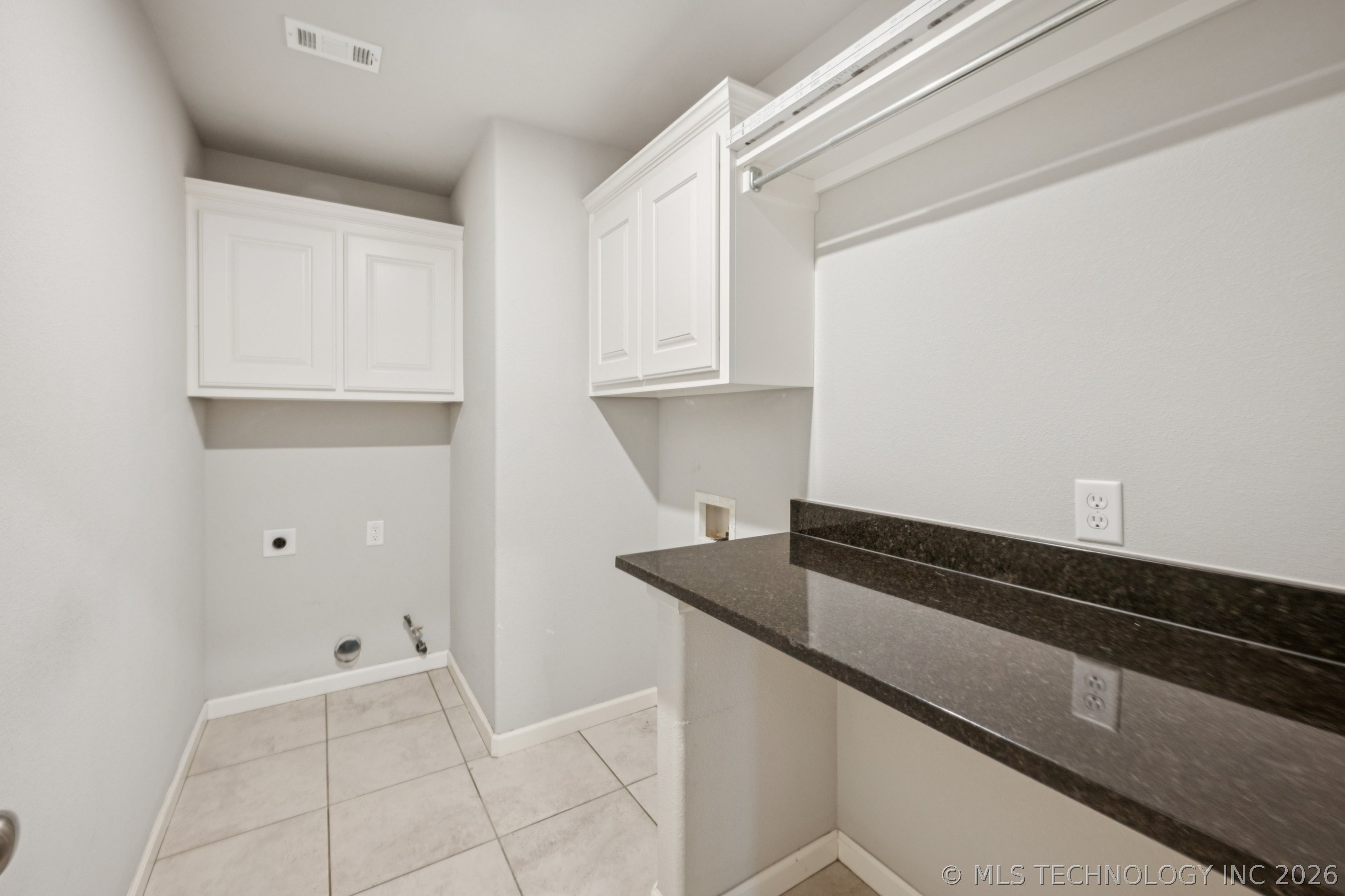 10409 S 228th East Avenue Property Photo 14