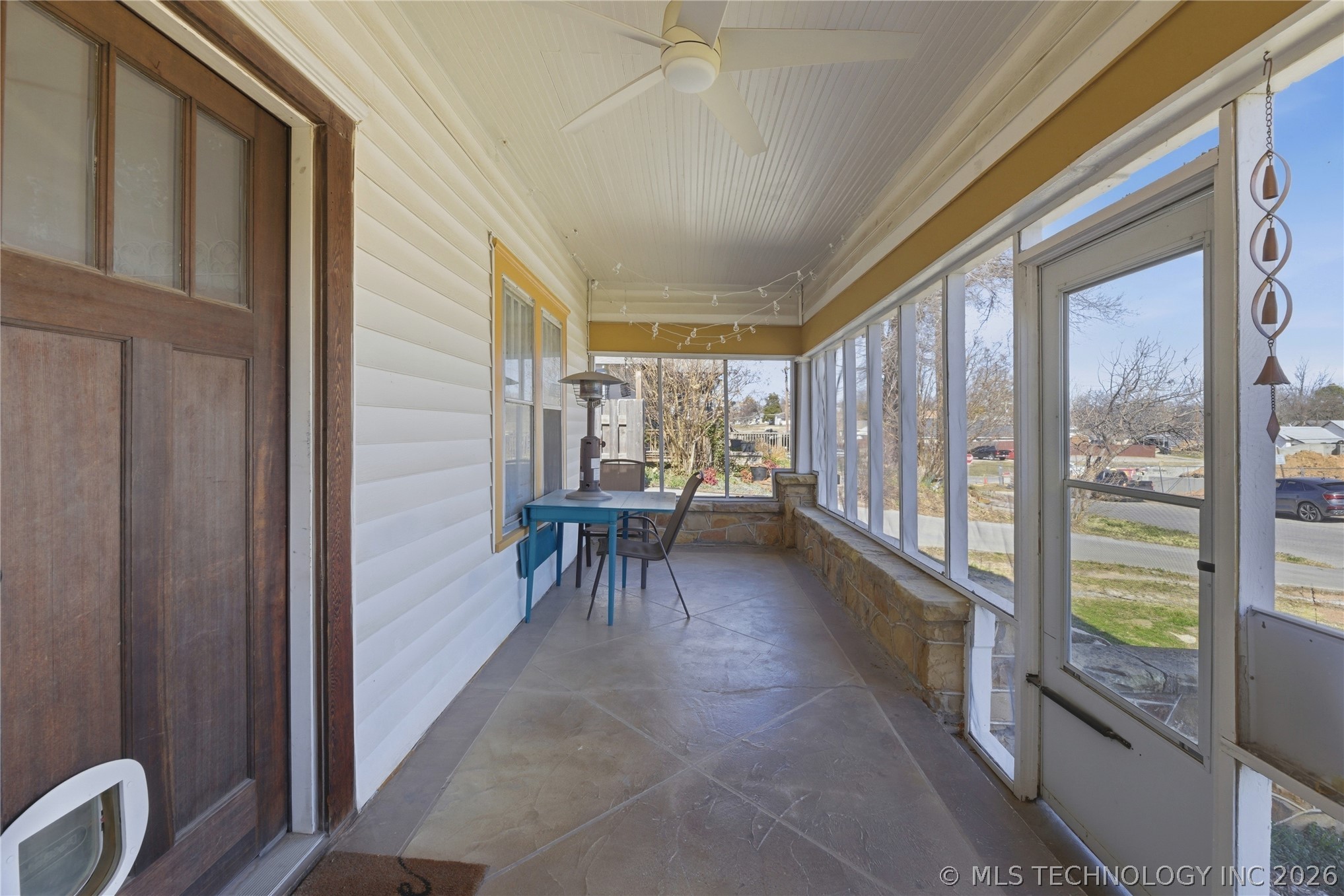 316 N Roosevelt Avenue Property Photo 2